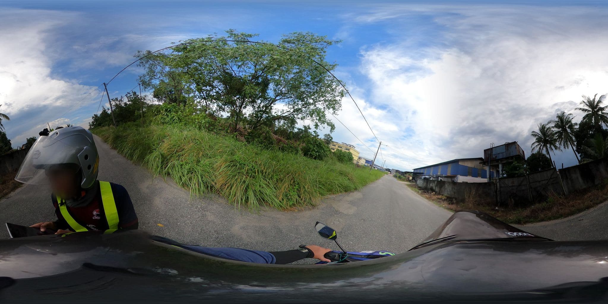 Street view near Kbk Inn Homestay Tanjung Gemok, Padang Endau — © ahlang2 (CC BY-SA · Mapillary)