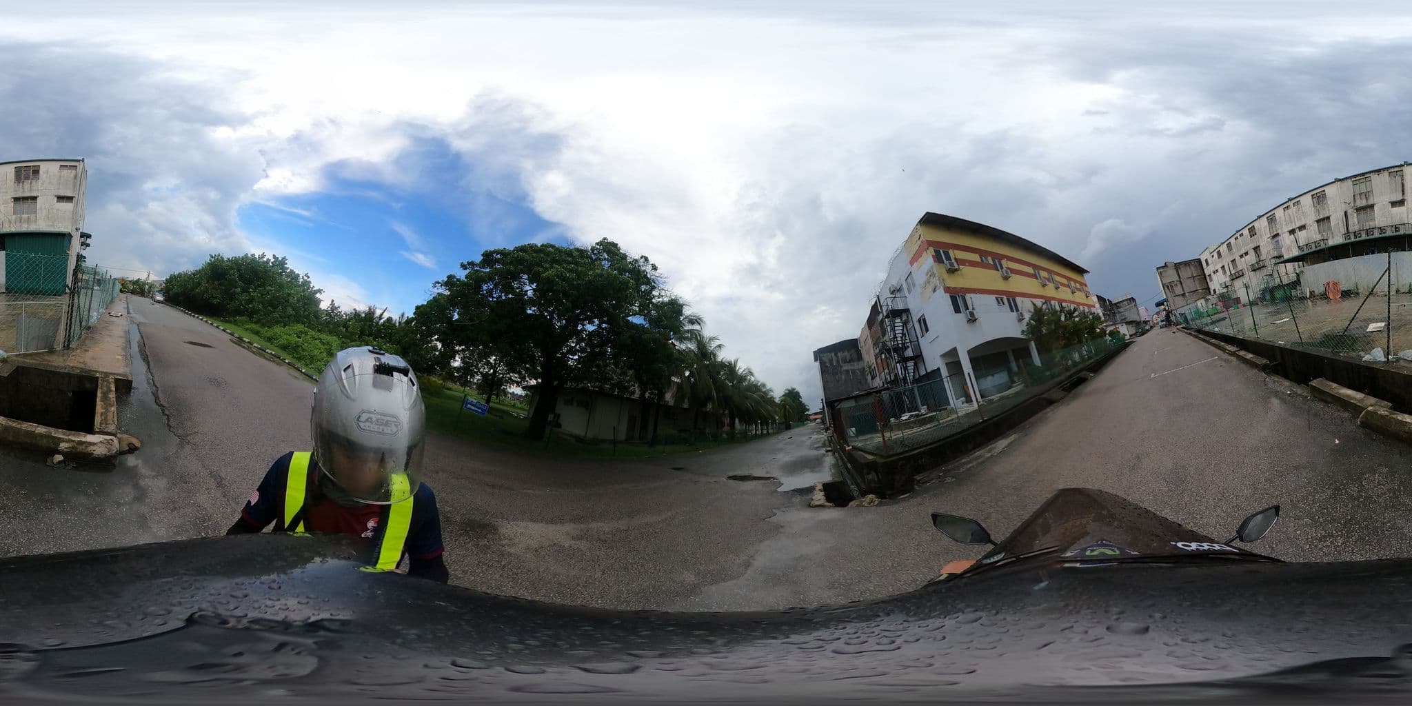 Street view near Hotel Meiwah Rompin, Padang Endau — © langcworks (CC BY-SA · Mapillary)