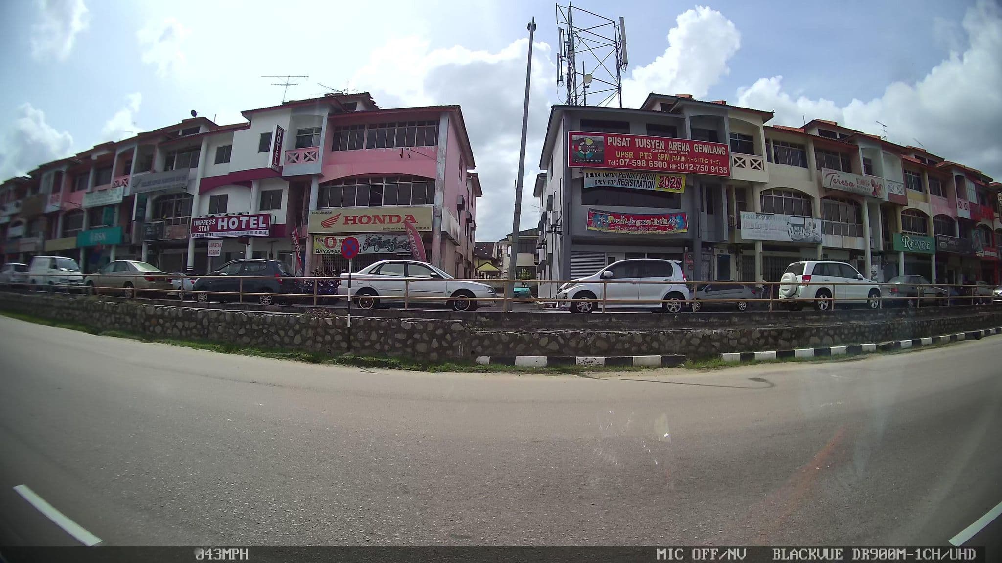 Street view near Impress Star Hotel, Taman Senai — © kaart_3 (CC BY-SA · Mapillary)