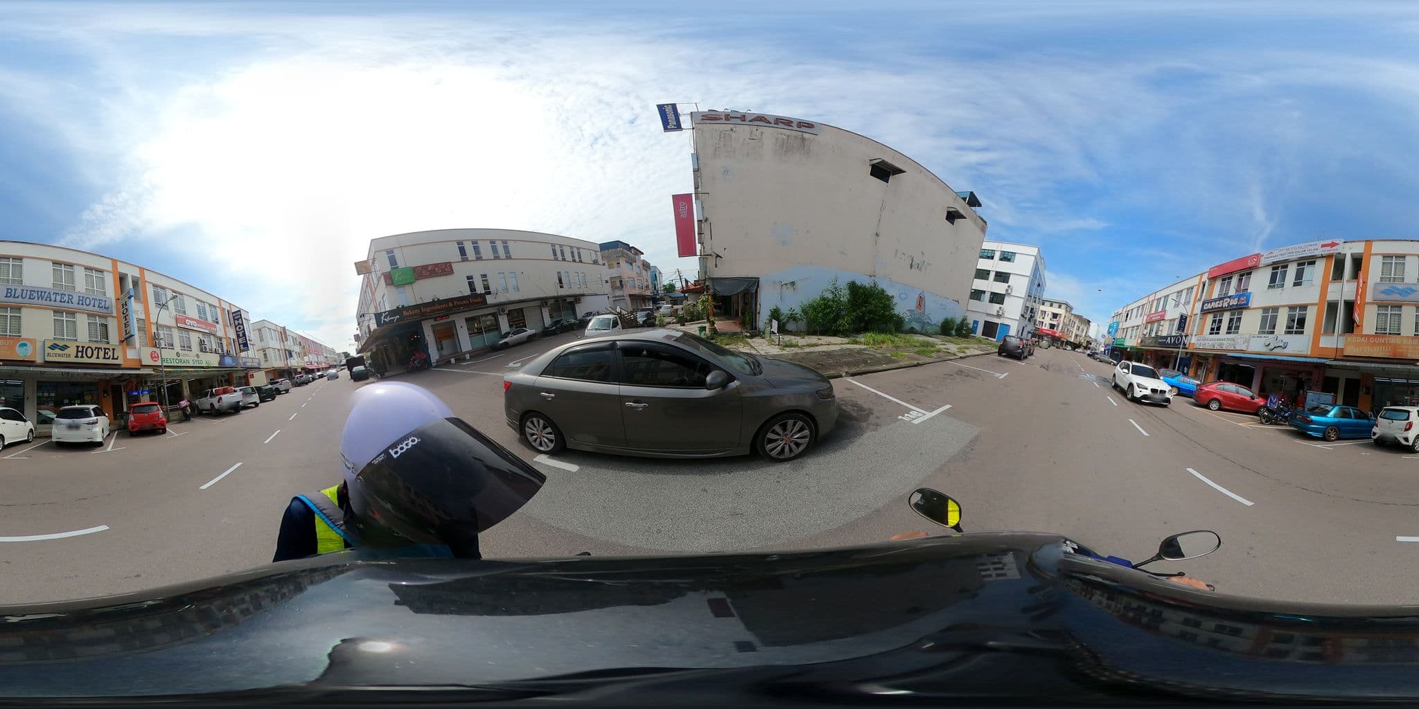 Street view near Riverside Hotel, Mersing — © yoi (CC BY-SA · Mapillary)