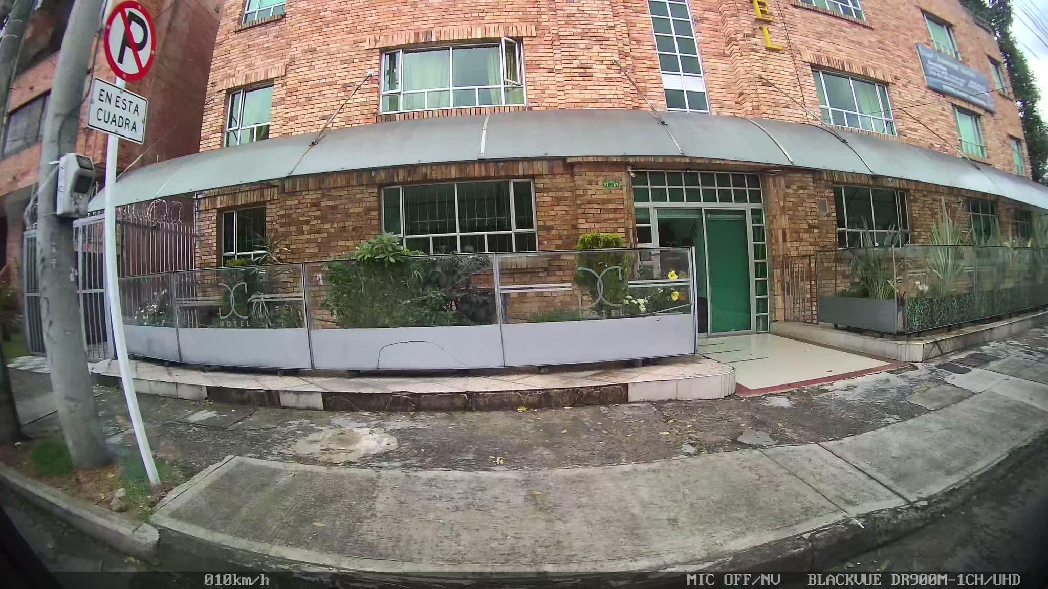 Street view near Dalons Colonial, Bogotá — © kaart_4 (CC BY-SA · Mapillary)