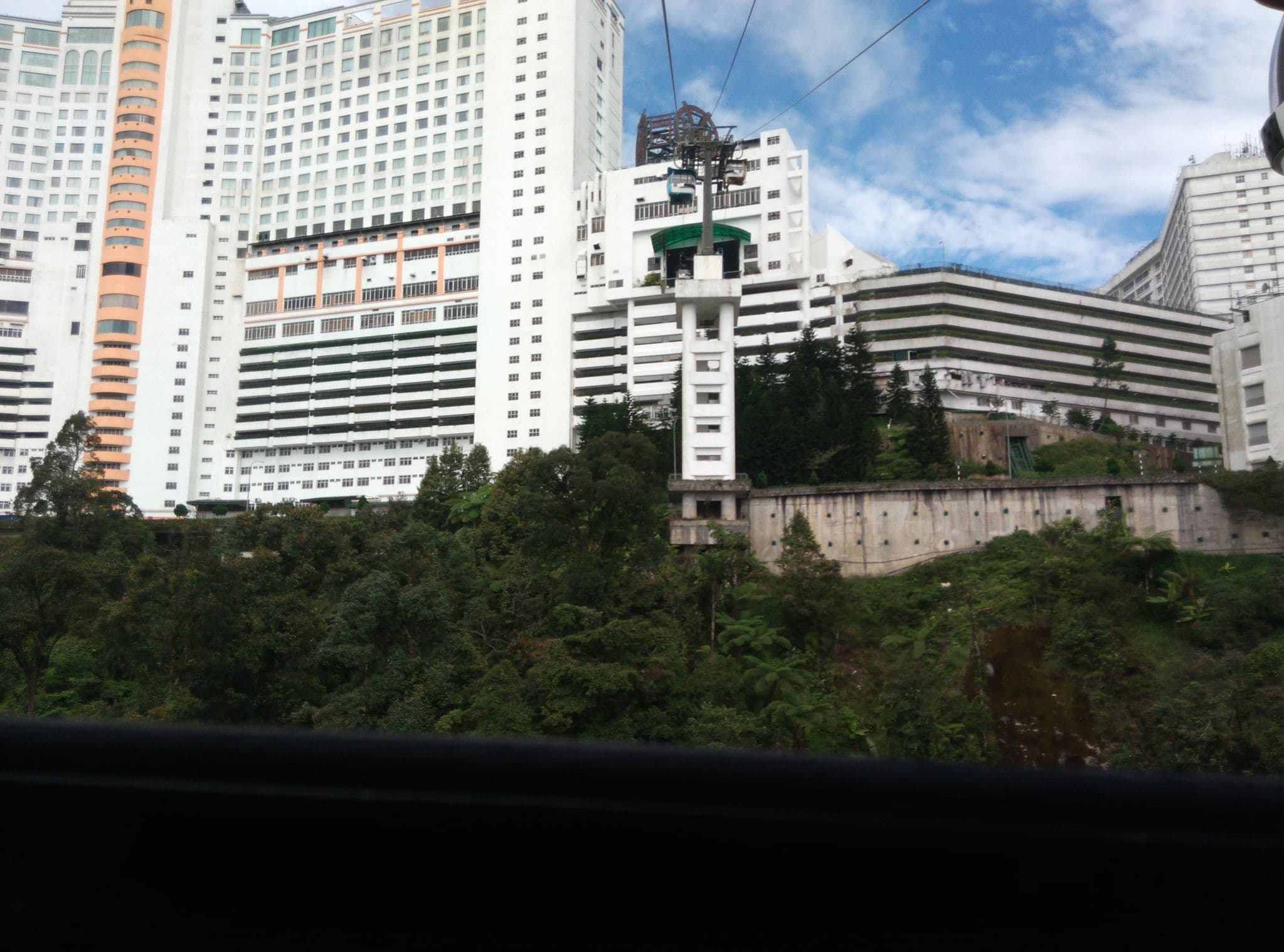 Street view near Highlands Hotel Room 11345, Kampung Bukit Tinggi, Bentong — © ckkw (CC BY-SA · Mapillary)
