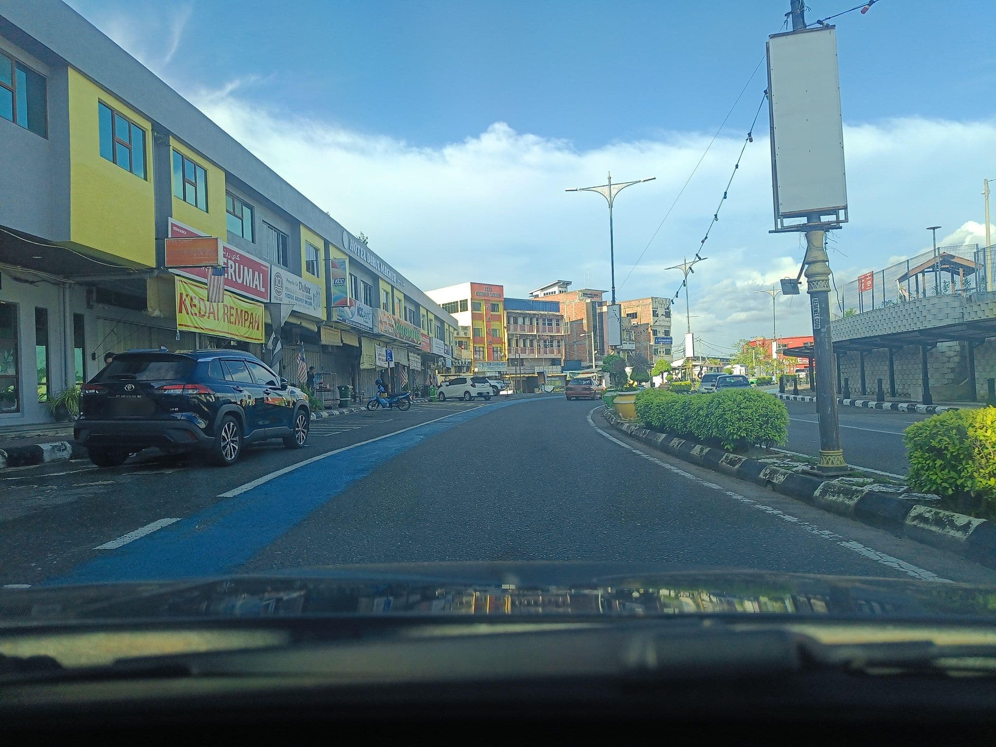 Street view near Hotel Darul Makmur, Jerantut — © NSalleh (CC BY-SA · Mapillary)