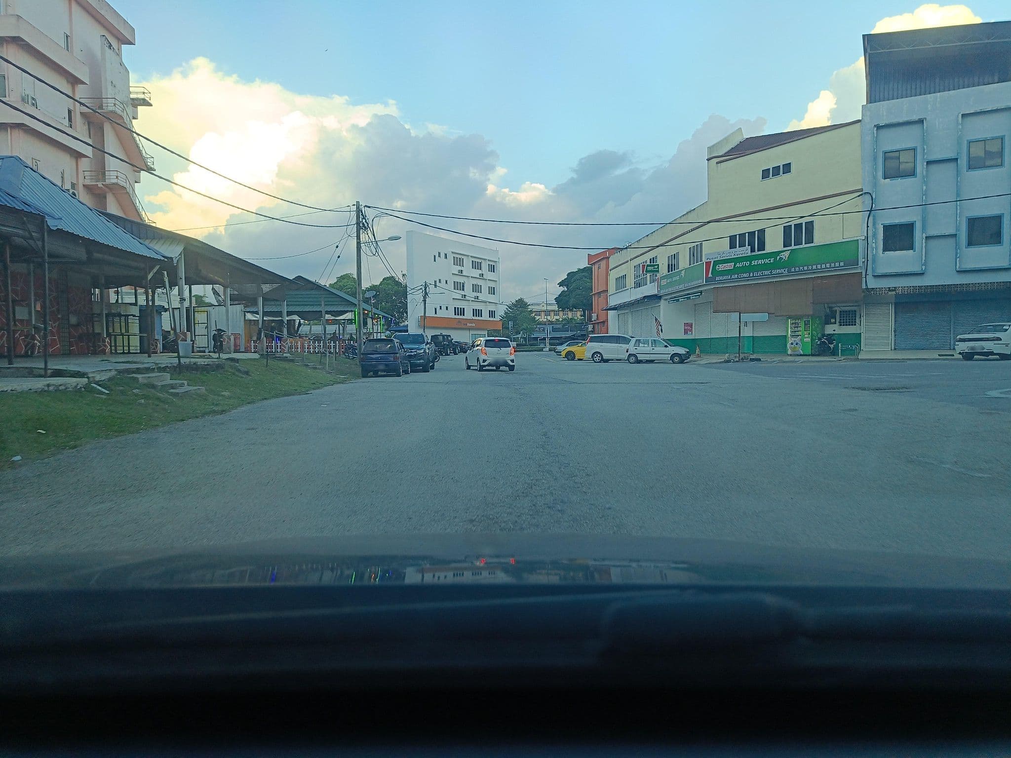 Street view near HOTEL BESTARI, Temerluh — © NSalleh (CC BY-SA · Mapillary)