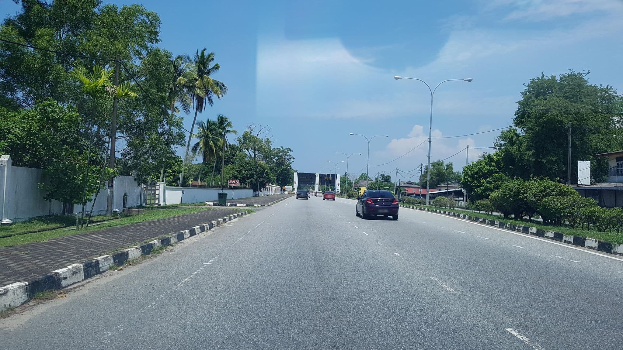 Street view near Resort Yongloo, Kuala Terengganu — © aaronshenhao (CC BY-SA · Mapillary)