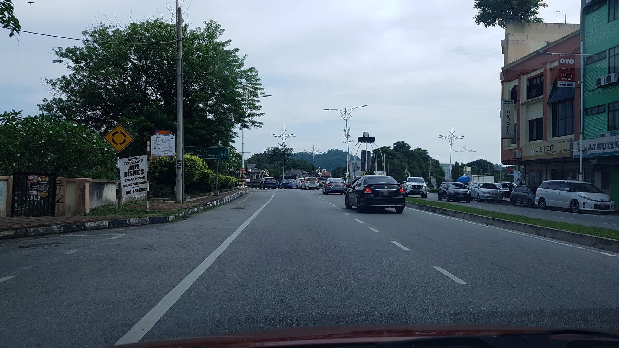 Street view near Tanjung vista hotel,kuala  terengganu, Kuala Terengganu — © aaronshenhao (CC BY-SA · Mapillary)