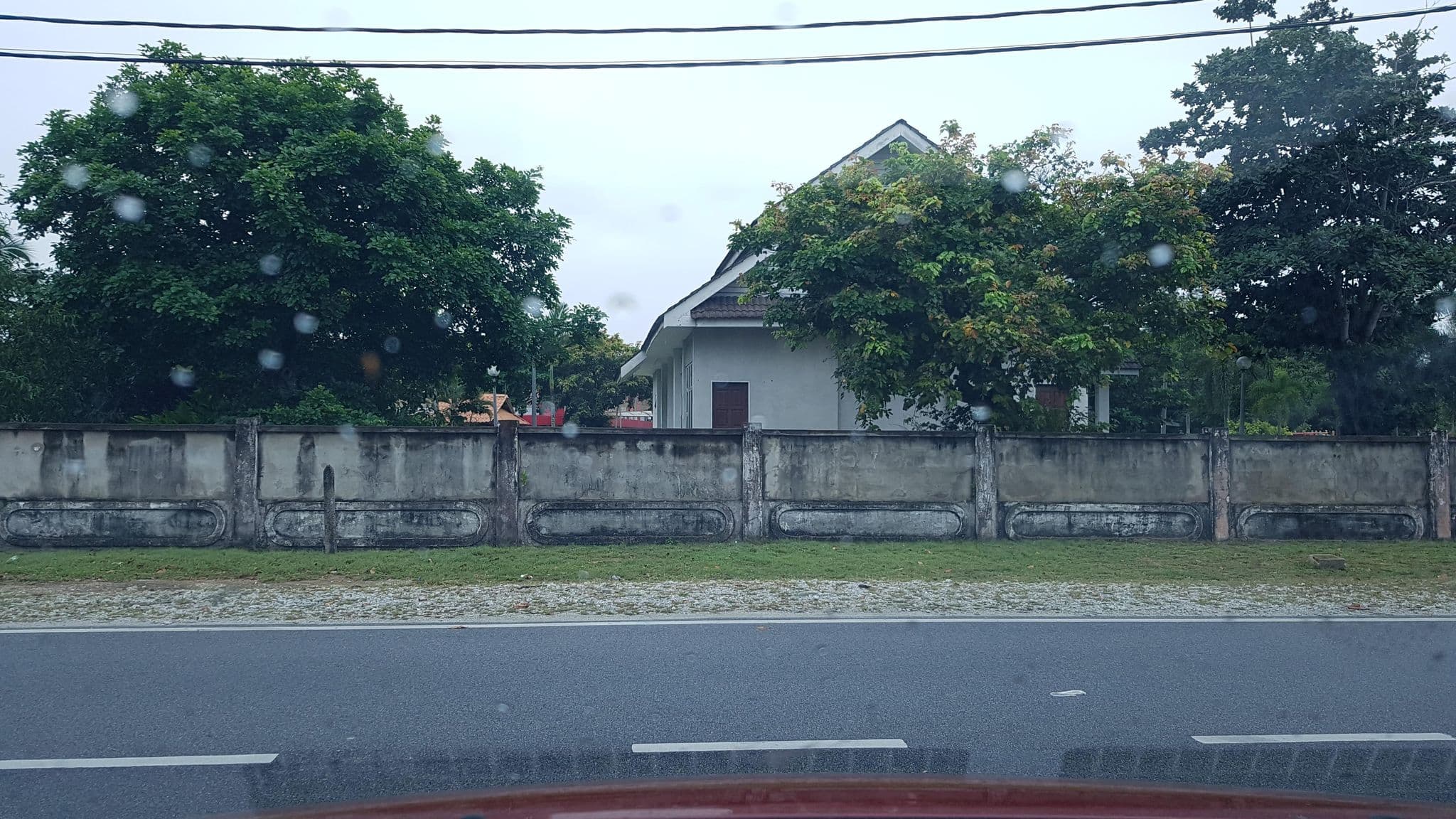 Street view near Amora Inn, Kuala Terengganu — © aaronshenhao (CC BY-SA · Mapillary)