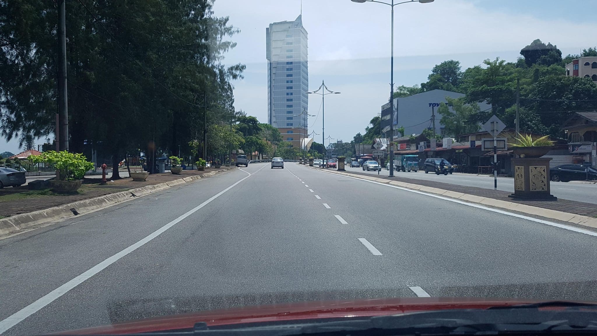 Street view near Sawaddee Hotel, Kuala Terengganu — © aaronshenhao (CC BY-SA · Mapillary)