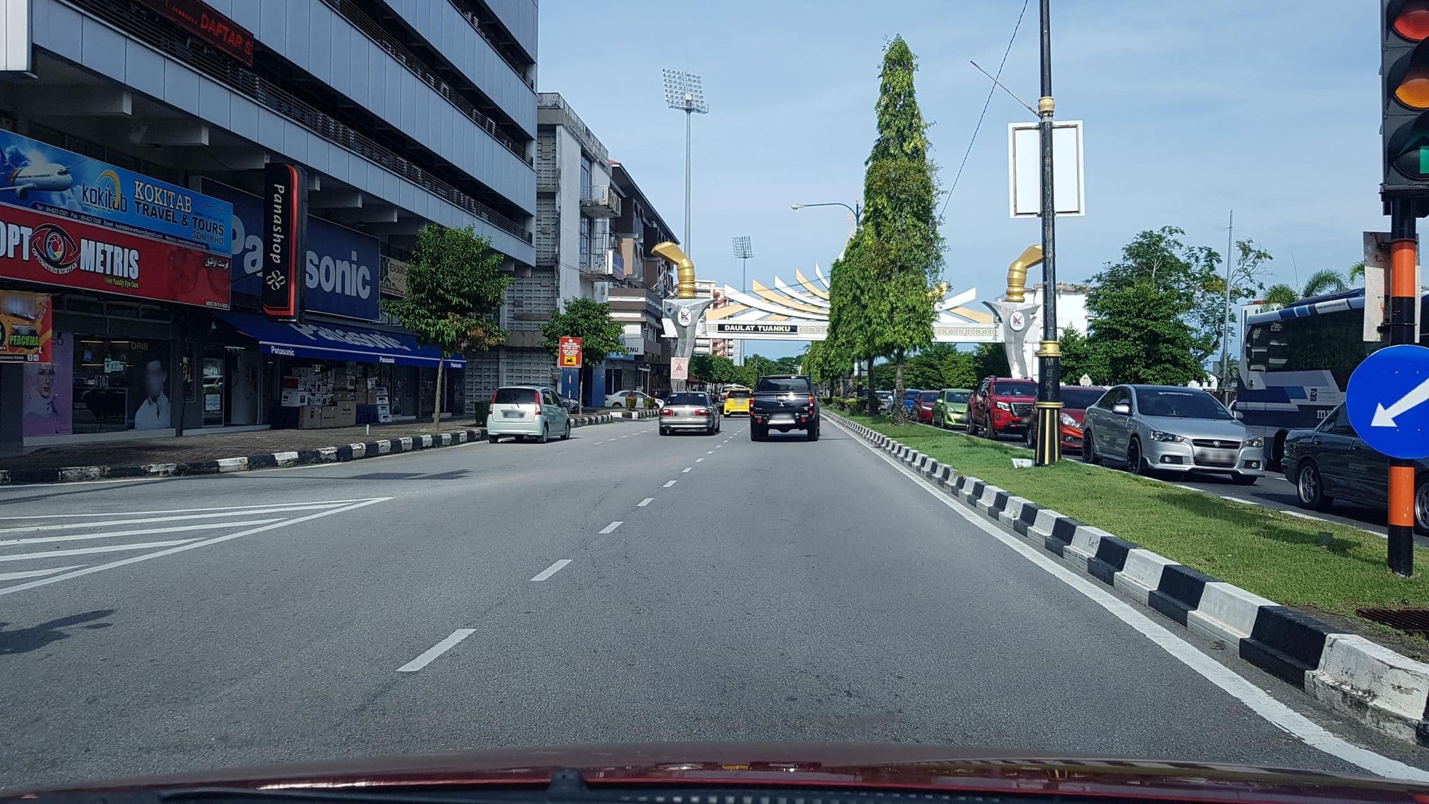 Street view near Lobby Hotel Seri Malaysia, Kuala Terengganu — © aaronshenhao (CC BY-SA · Mapillary)