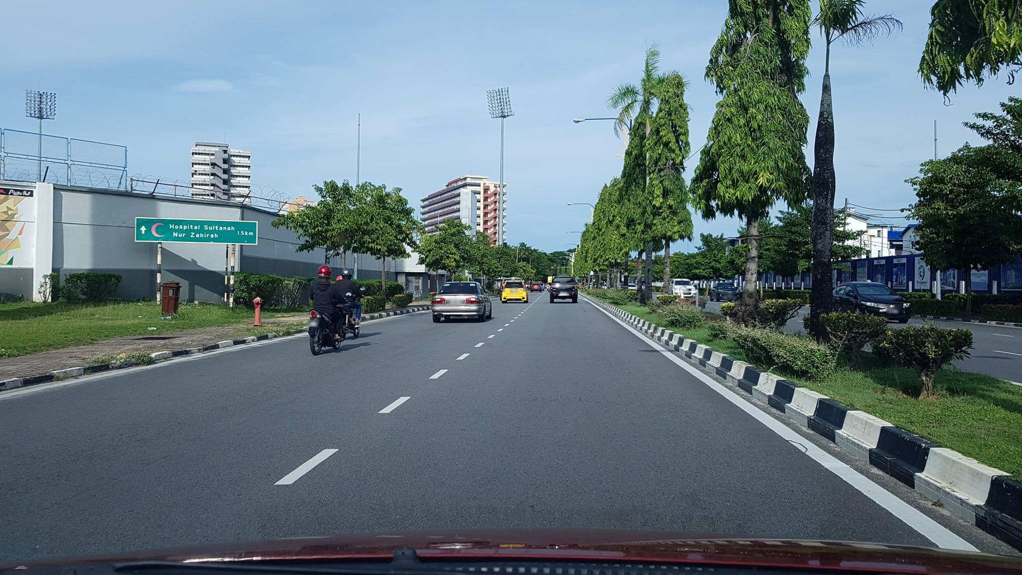Street view near Tong Nam Hotel, Kuala Terengganu — © aaronshenhao (CC BY-SA · Mapillary)