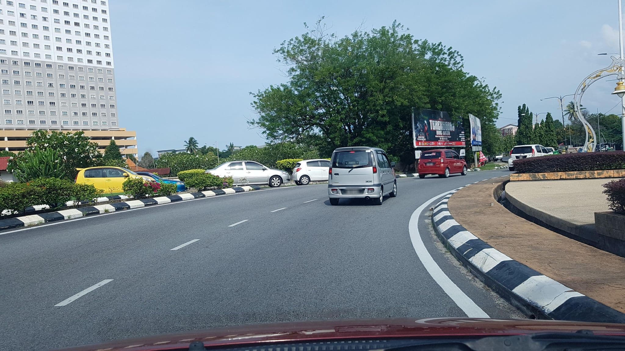 Street view near AJ Suite Hotel, Kuala Terengganu — © aaronshenhao (CC BY-SA · Mapillary)