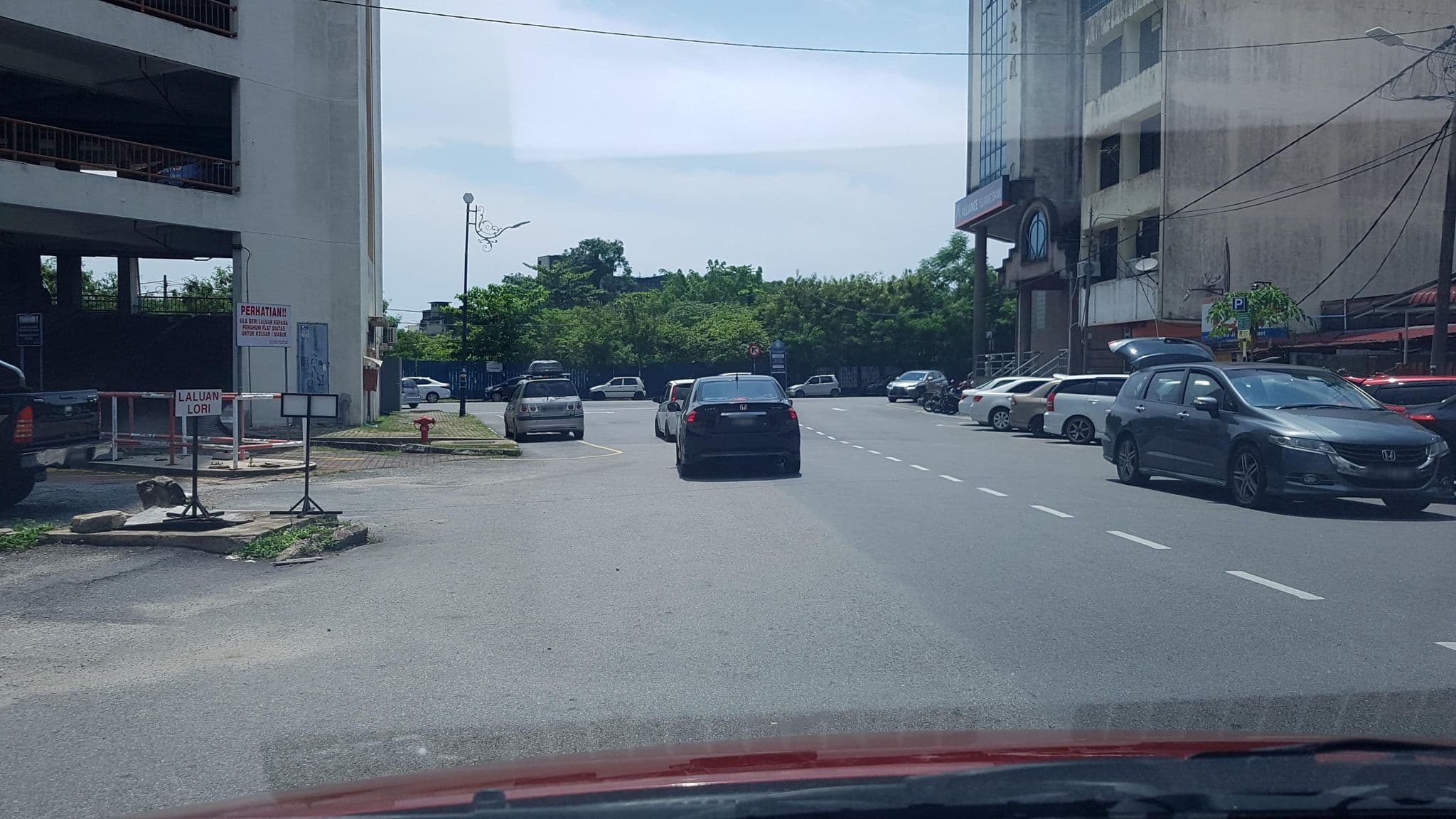 Street view near baitussalam homestay, Kuala Terengganu — © aaronshenhao (CC BY-SA · Mapillary)
