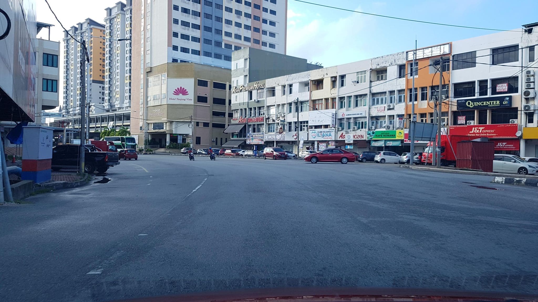 Street view near MS Restaurant, Kuala Terengganu — © aaronshenhao (CC BY-SA · Mapillary)