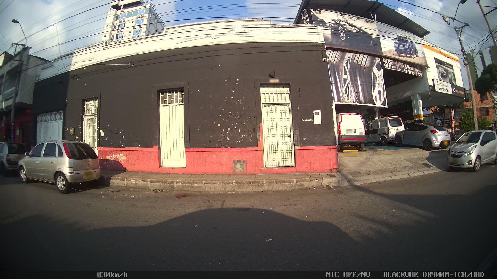 Street view near Hotel Mi Palermo, Bucaramanga — © kaart_2 (CC BY-SA · Mapillary)