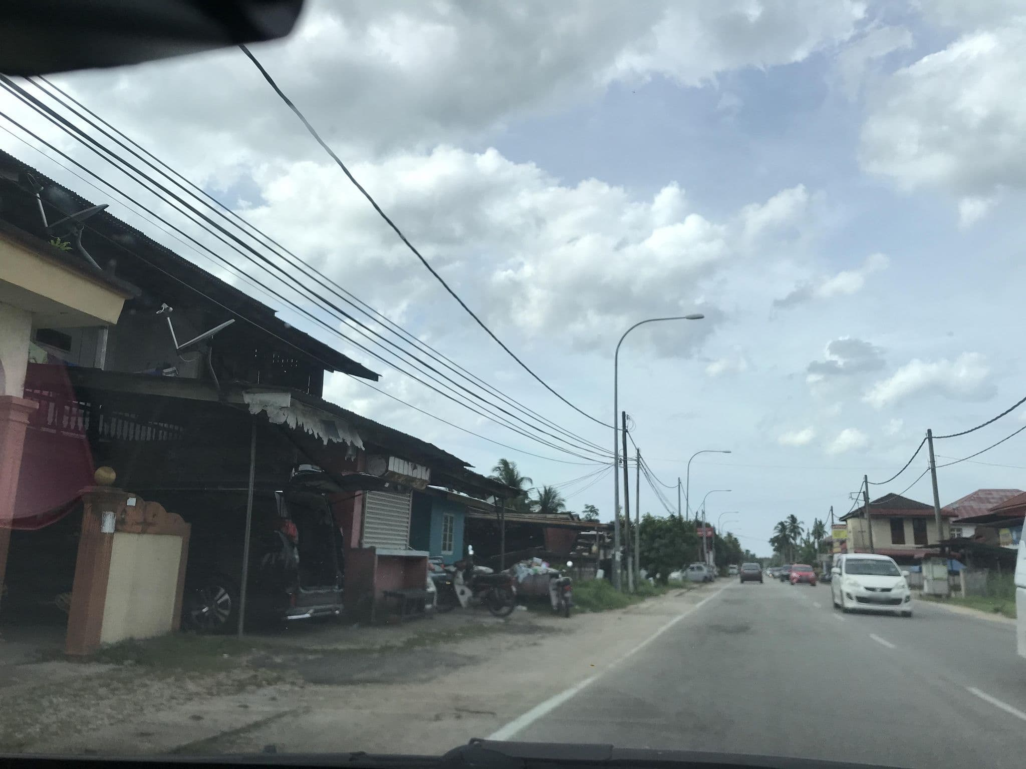 Street view near Rumah Tumpangan Seroja, Kampung Wakaf Sku — © Jeddy (CC BY-SA · Mapillary)