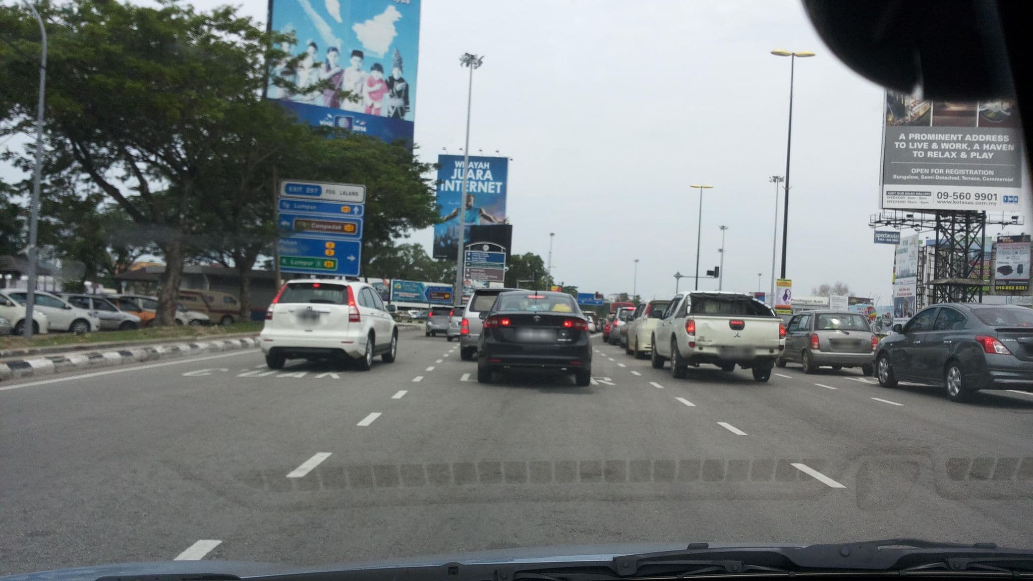 Street view near Room A304 Season Boutique Hotel Kuantan, Kuantan — © roadroid (CC BY-SA · Mapillary)