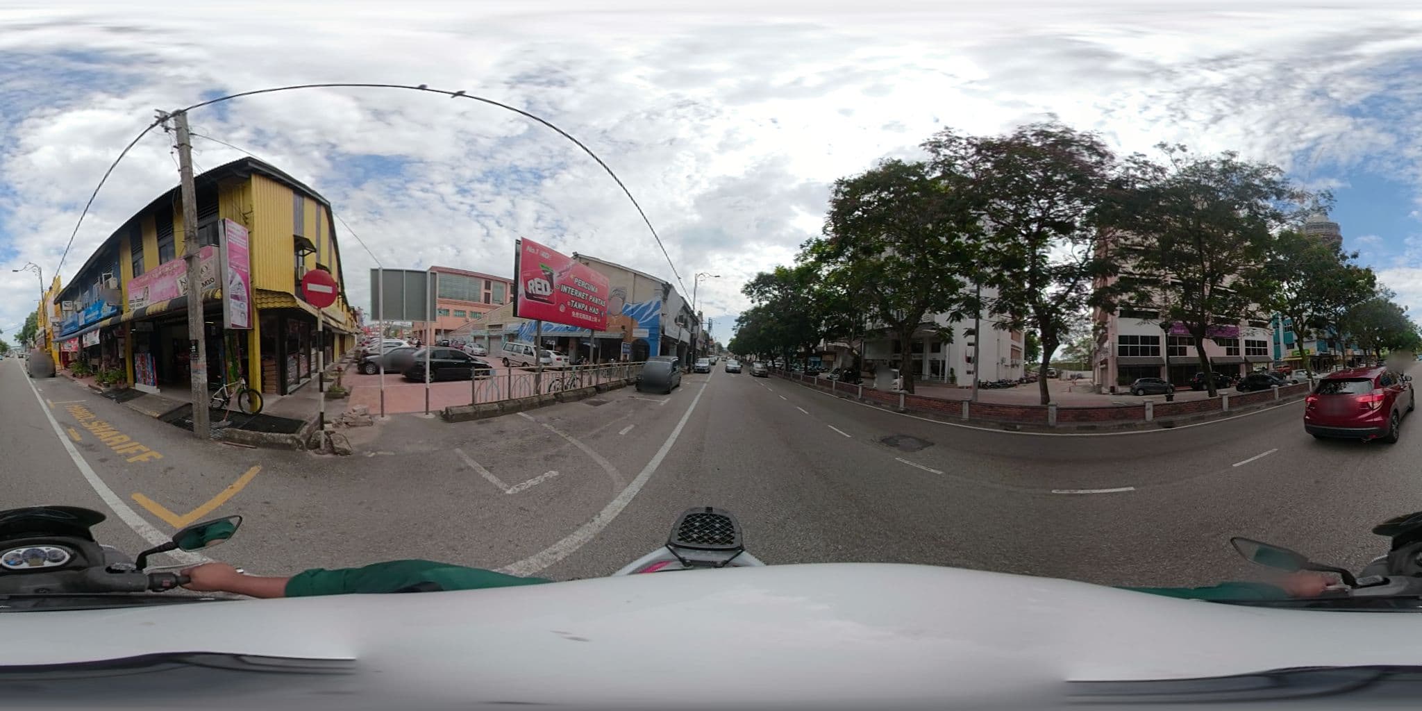 Street view near Pavilion guest house kuantan, Kuantan — © faizmahabob (CC BY-SA · Mapillary)