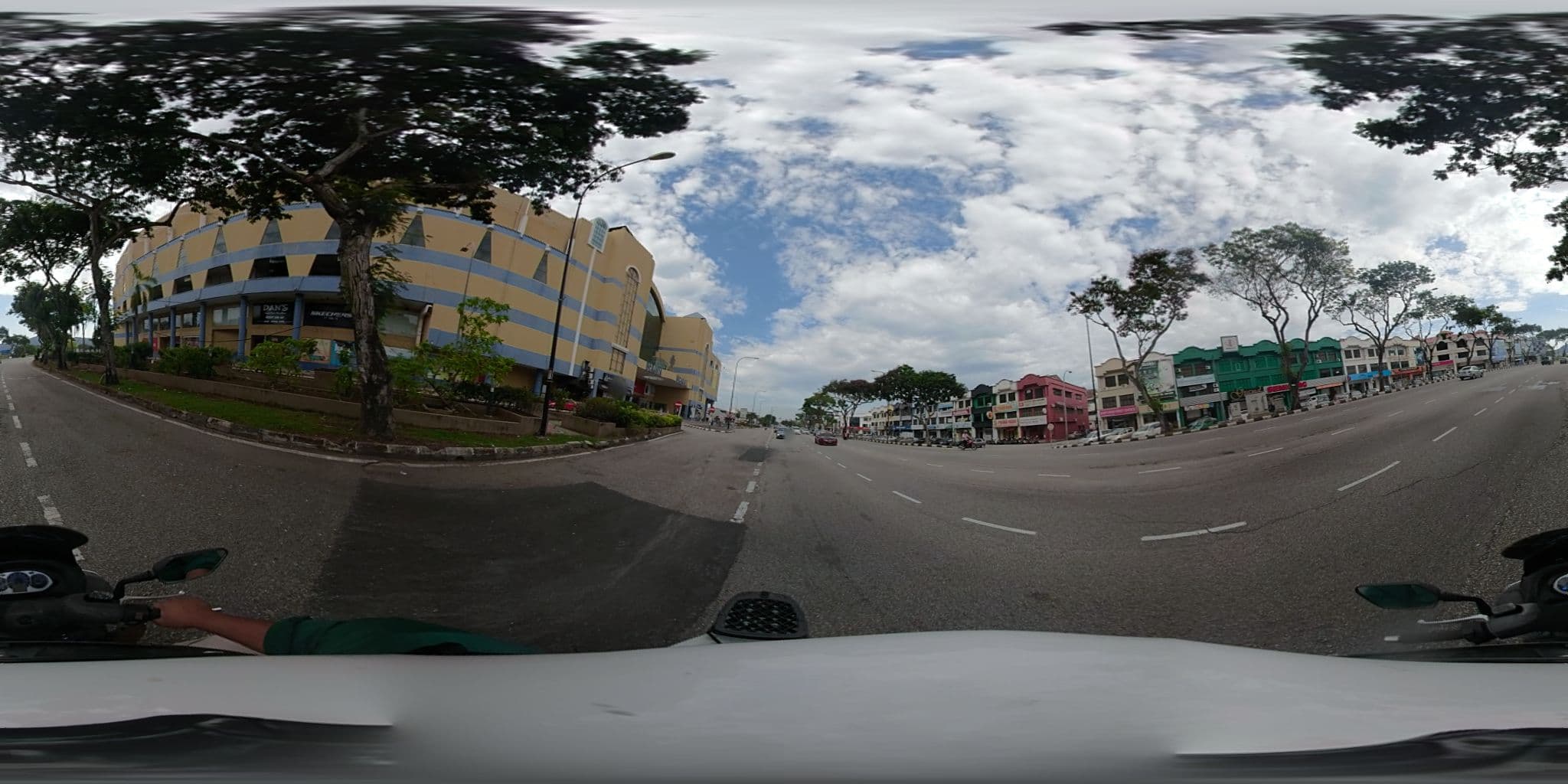 Street view near Zenith Hotel, Kuantan — © faizmahabob (CC BY-SA · Mapillary)