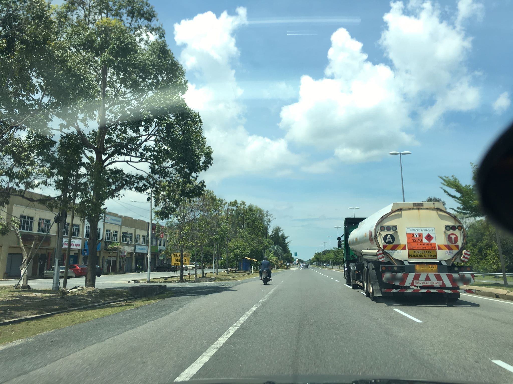 Street view near Villa Teratai Petronas, Kertih — © afeezaziz (CC BY-SA · Mapillary)