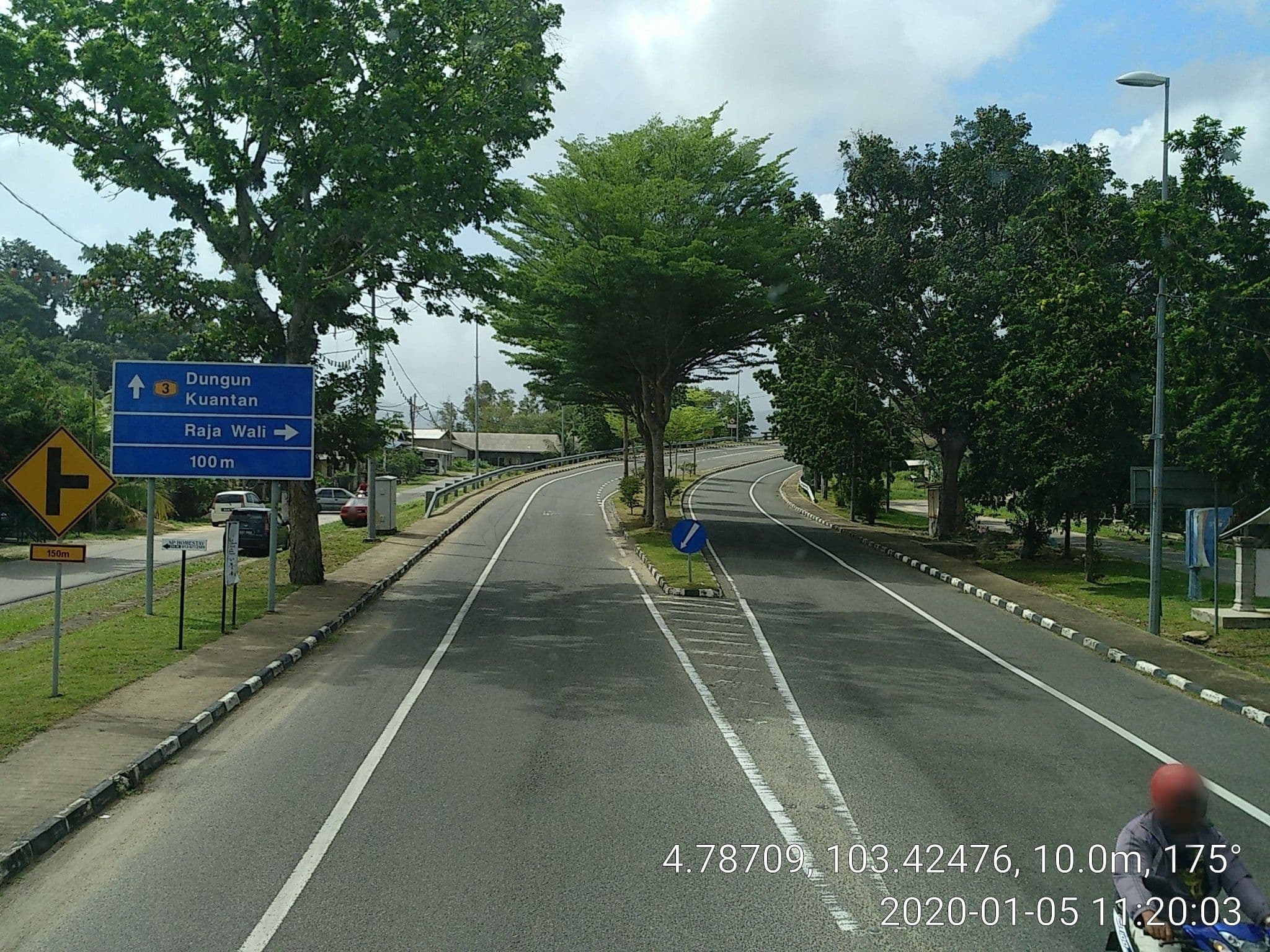 Street view near Saujana hotel, Dungun — © acai (CC BY-SA · Mapillary)