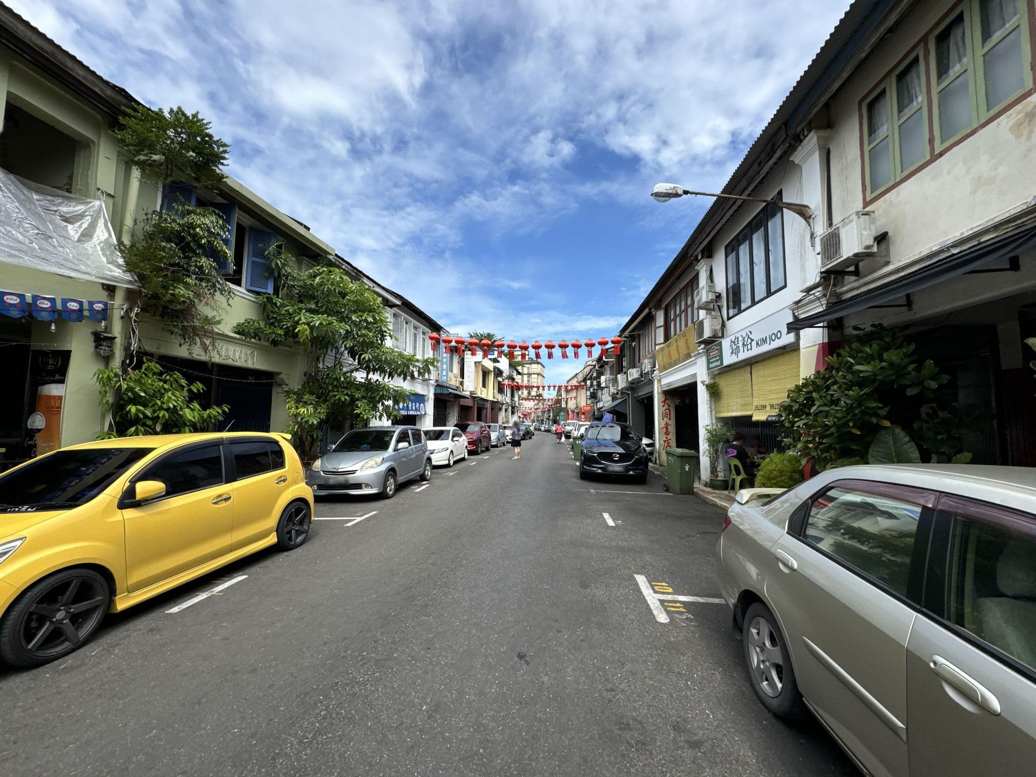 Street view near Bori Ottok @ Ewe Hai Street Kuching (An Urban Bidayuh Guest House), Kuching — © filipb (CC BY-SA · Mapillary)