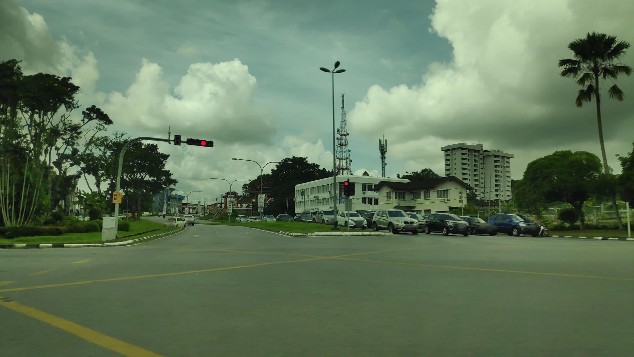 Street view near Entebar Room, Hilton Hotel, Kuching — © raito (CC BY-SA · Mapillary)