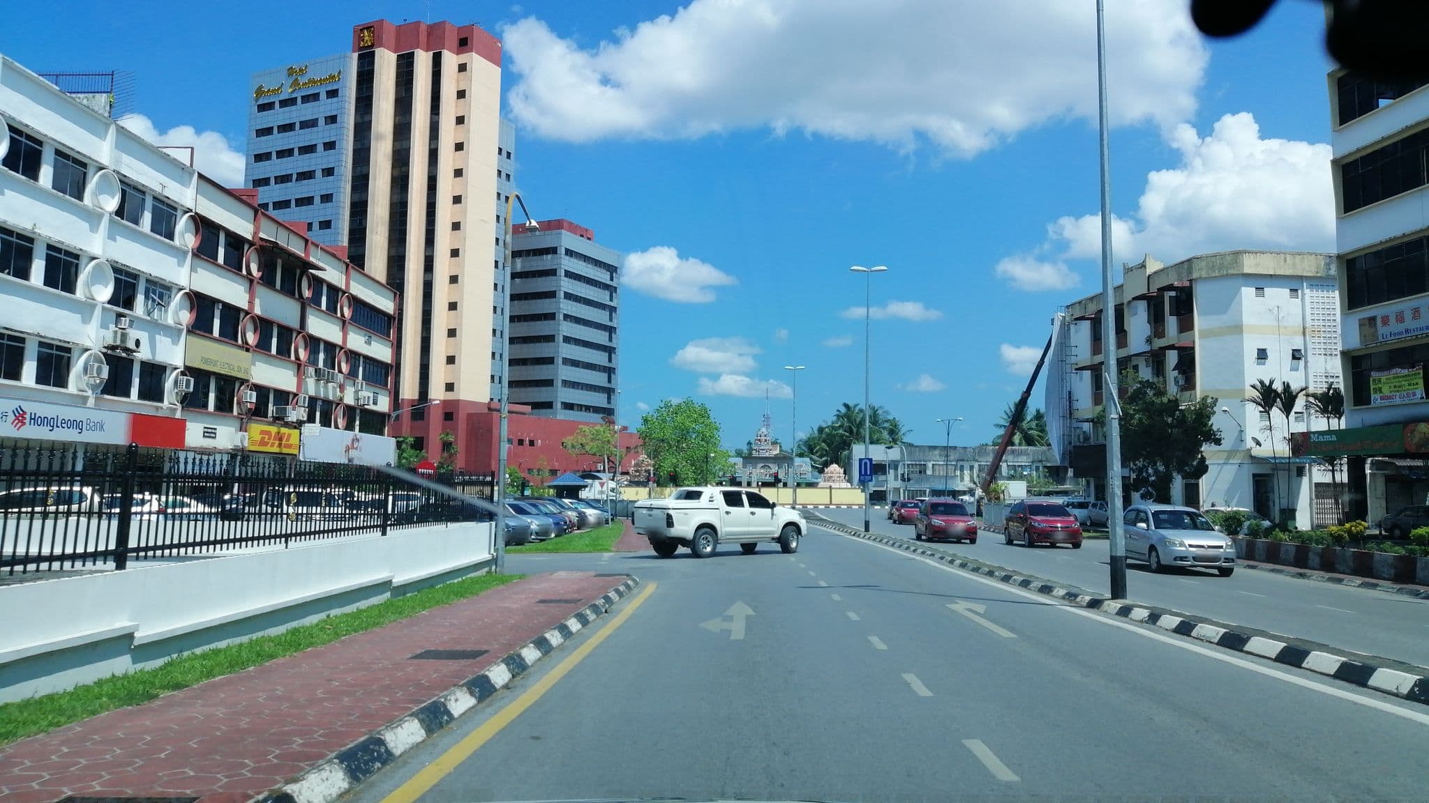 Street view near Theatre Hotel Kuching, Kuching — © addx (CC BY-SA · Mapillary)