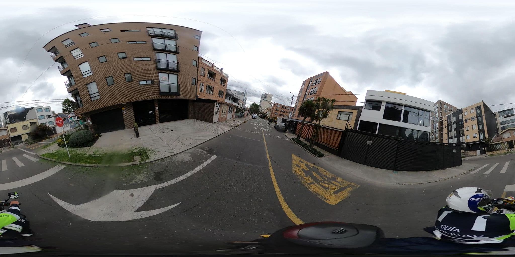 Street view near Casa Betania, Bogotá