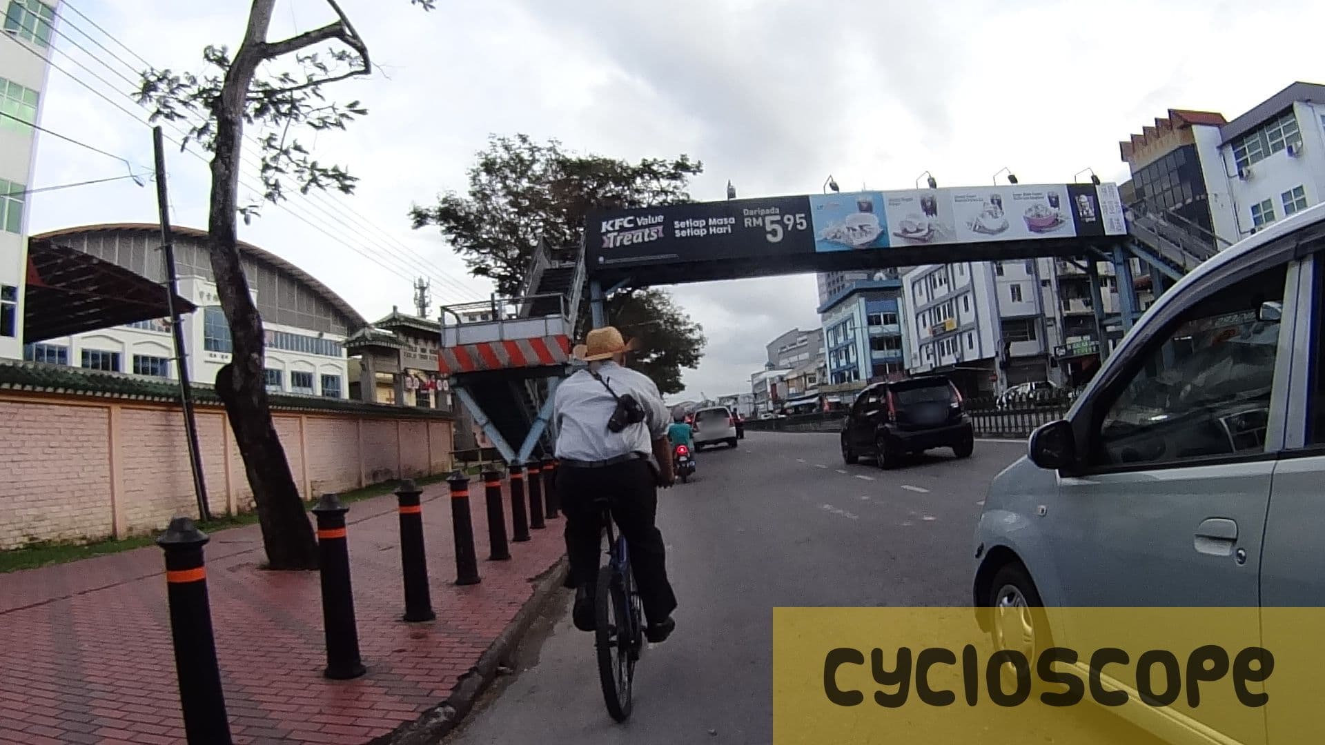 Street view near Eden inn, Sibu — © cycloscope (CC BY-SA · Mapillary)