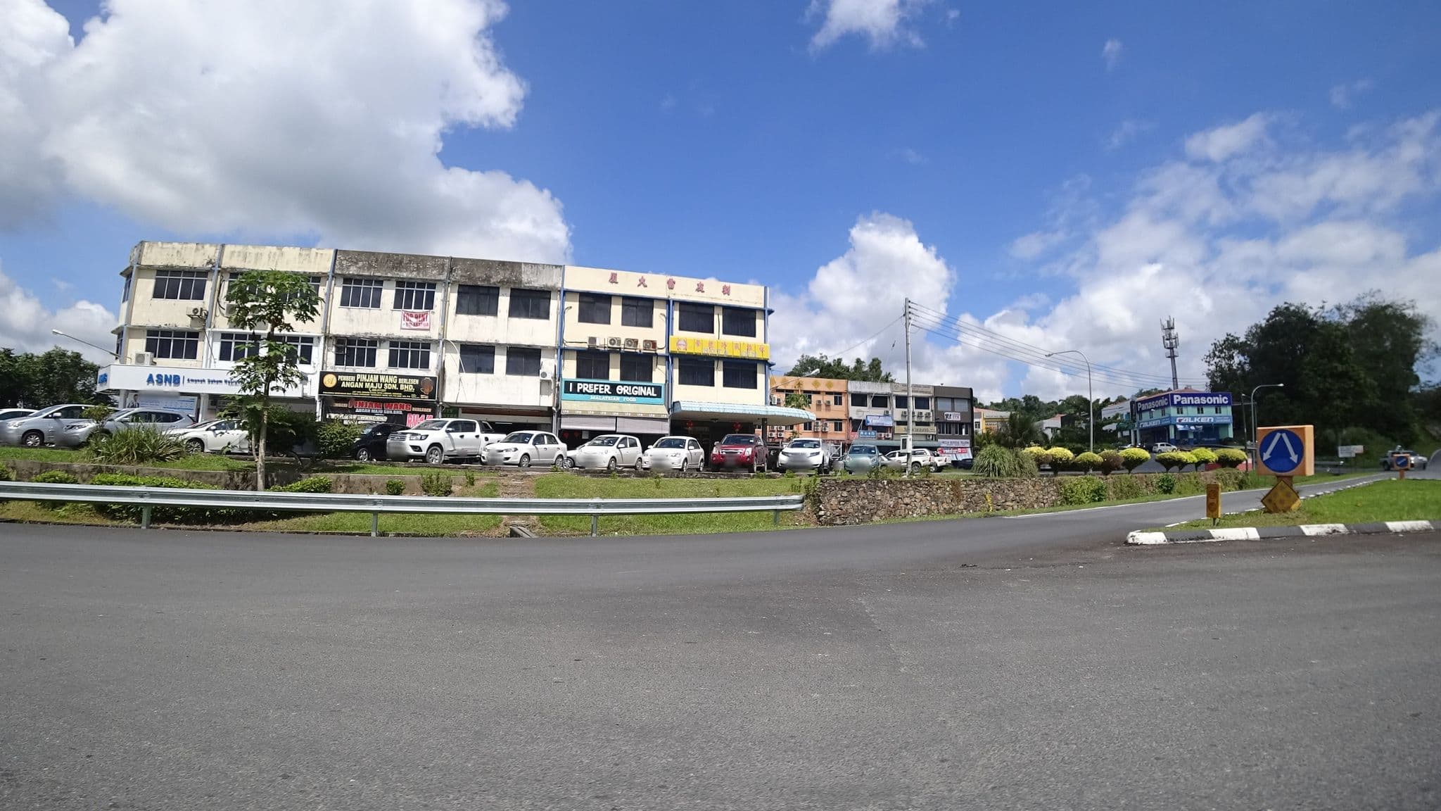 Street view near hota inn, Limbang — © raito (CC BY-SA · Mapillary)