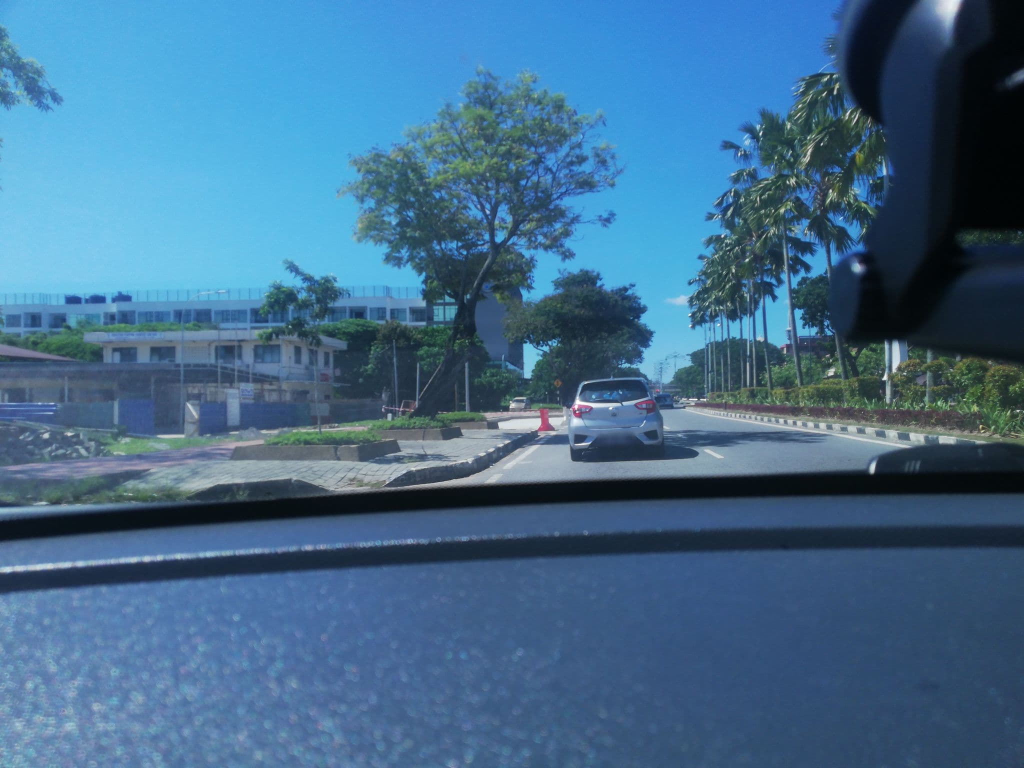 Street view near Room 408, Labuan — © agazslee (CC BY-SA · Mapillary)