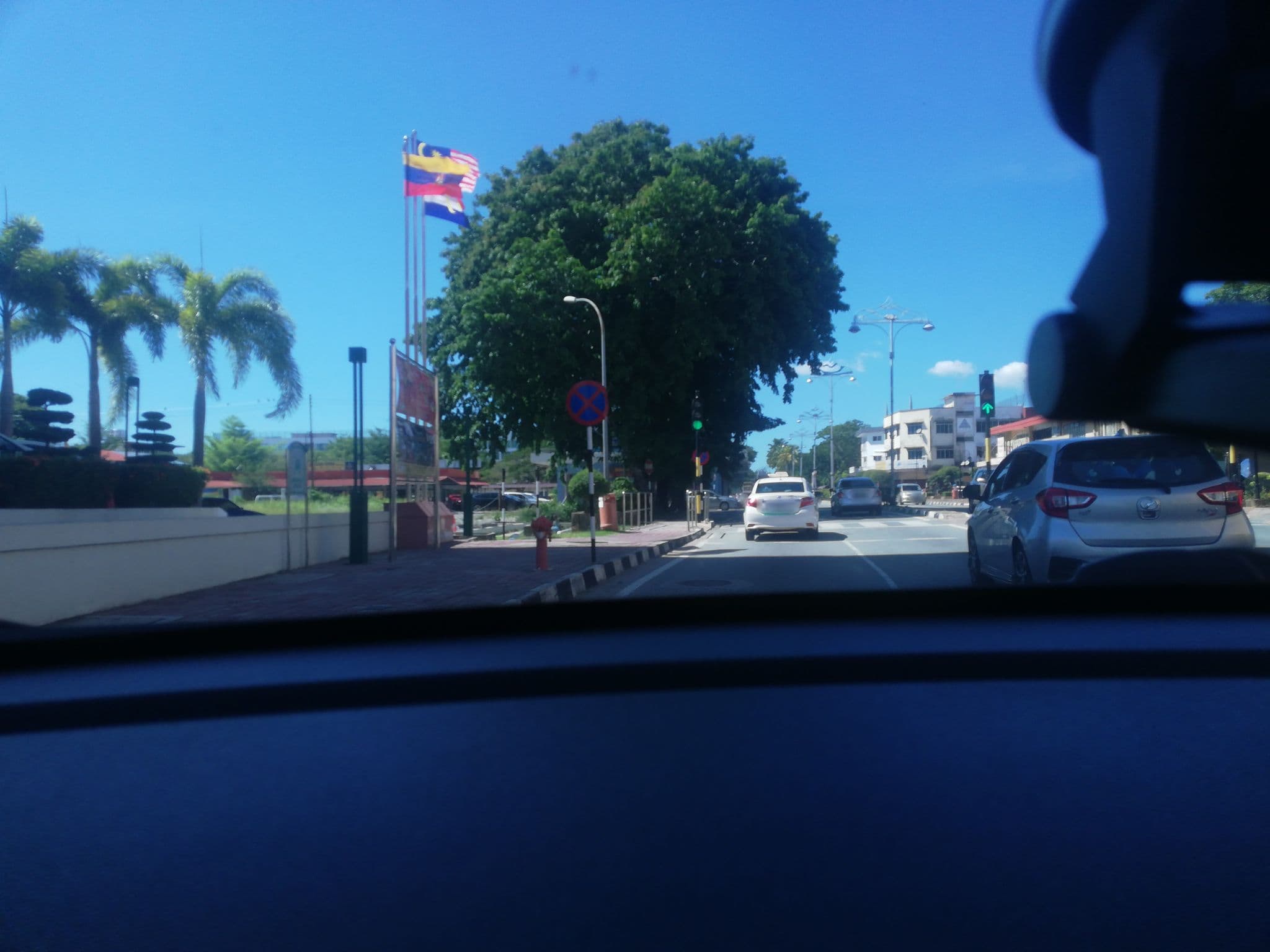 Street view near Executive Suite, Aifa Hotel, Labuan — © agazslee (CC BY-SA · Mapillary)