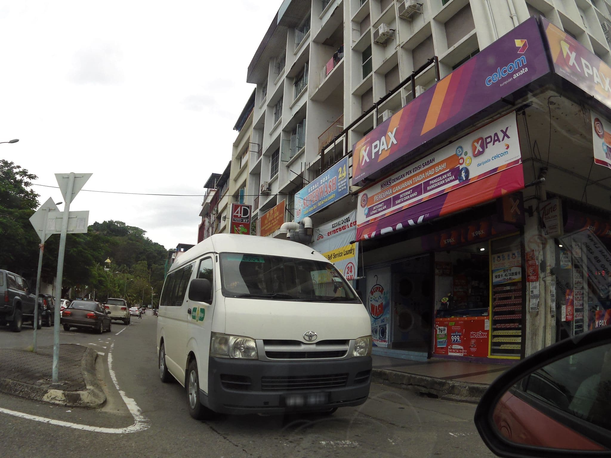 Street view near KK Crystal Hotel Kota Kinabalu, Kota Kinabalu — © skillsy (CC BY-SA · Mapillary)