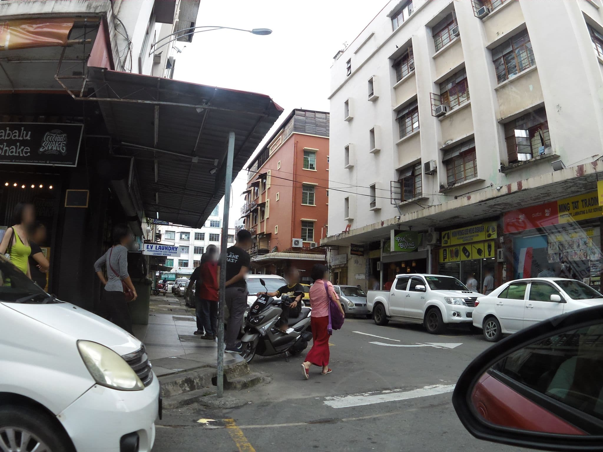 Street view near King Star Hotel, Kota Kinabalu — © skillsy (CC BY-SA · Mapillary)
