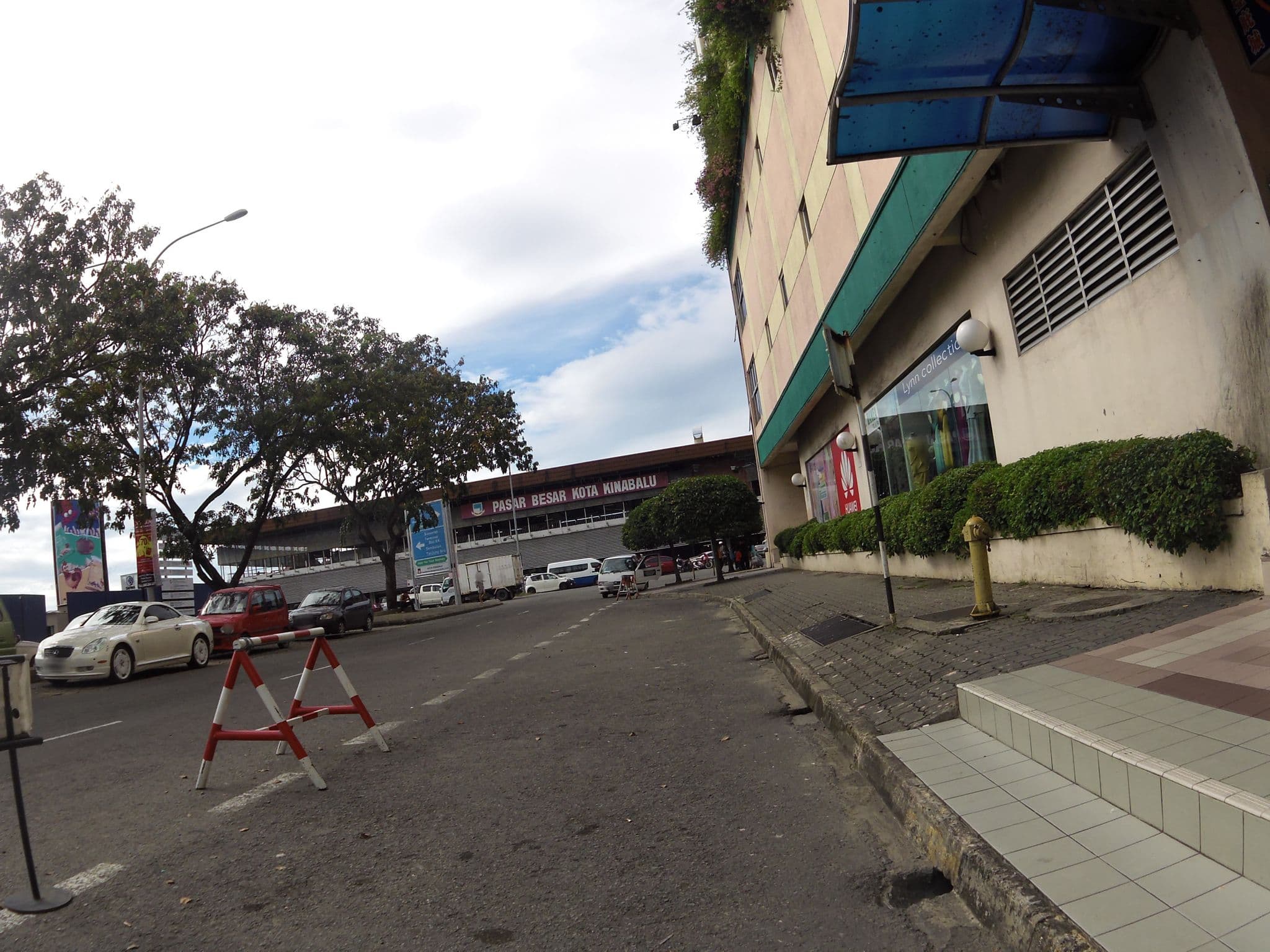 Street view near KaYYu Homestay, Kota Kinabalu — © skillsy (CC BY-SA · Mapillary)