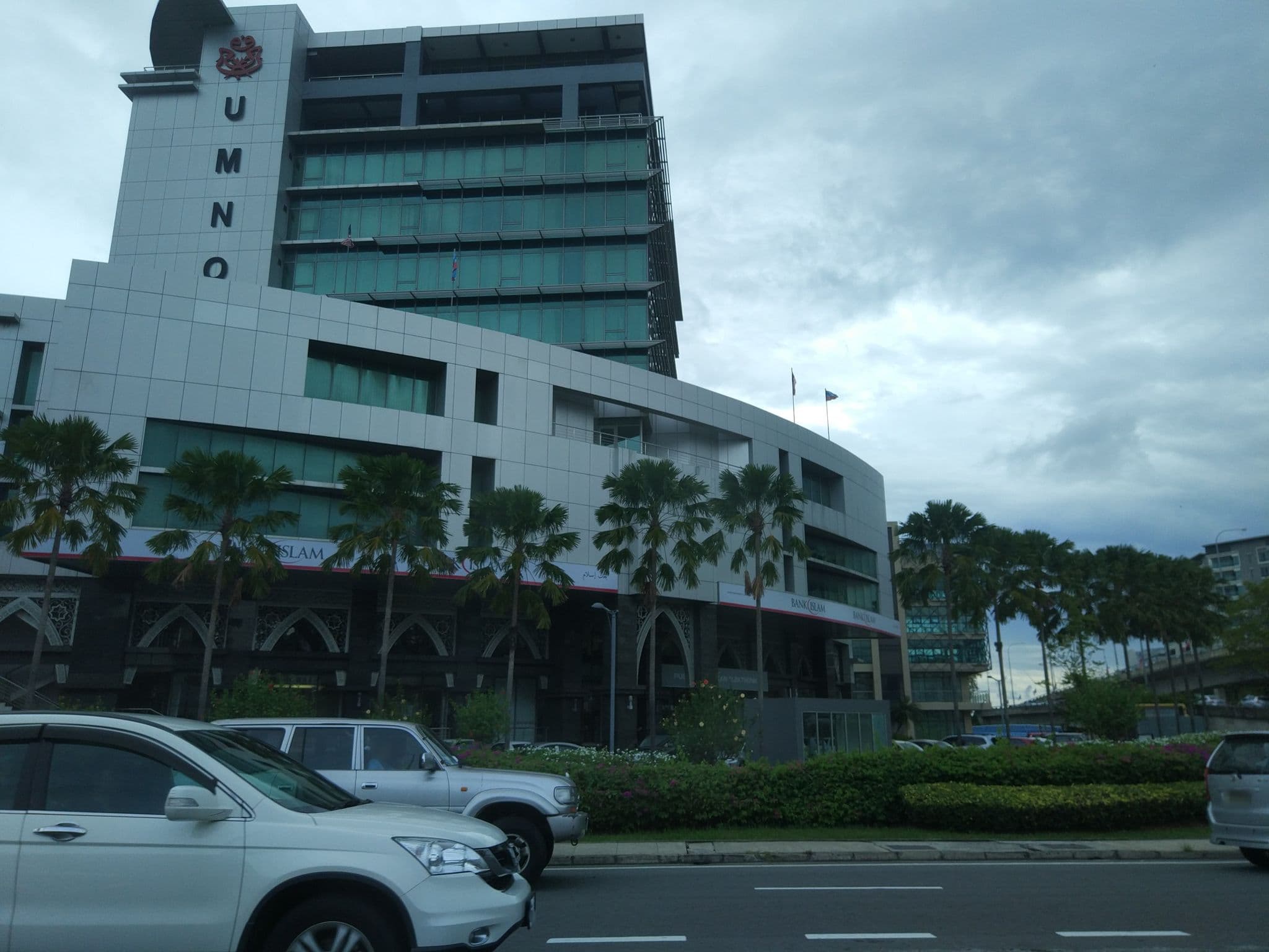 Street view near Bilik suamsuam kuku, Kota Kinabalu — © raito (CC BY-SA · Mapillary)