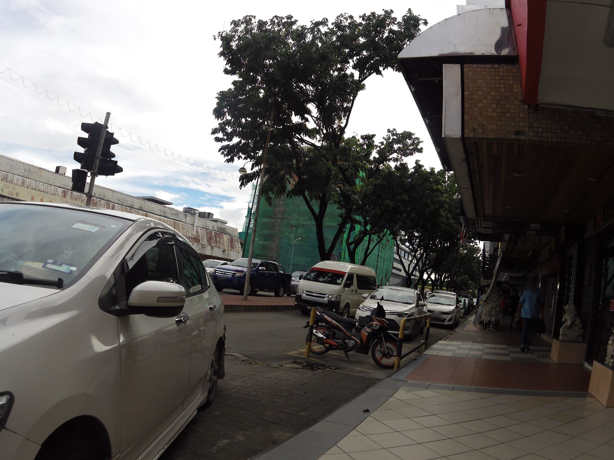 Street view near CU Boutique Hotel, Kota Kinabalu — © skillsy (CC BY-SA · Mapillary)