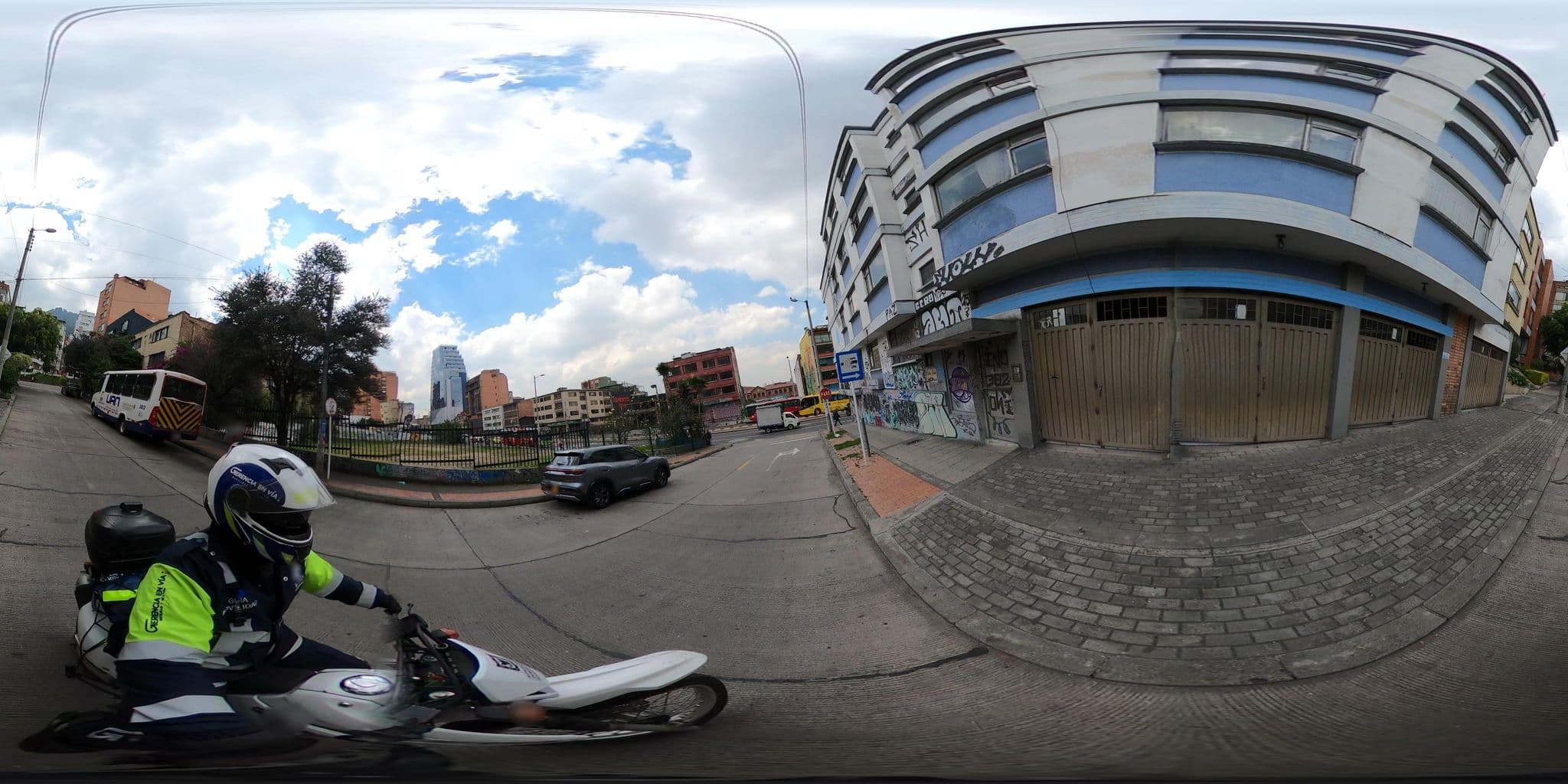 Street view near 51 Plaza, Bogotá