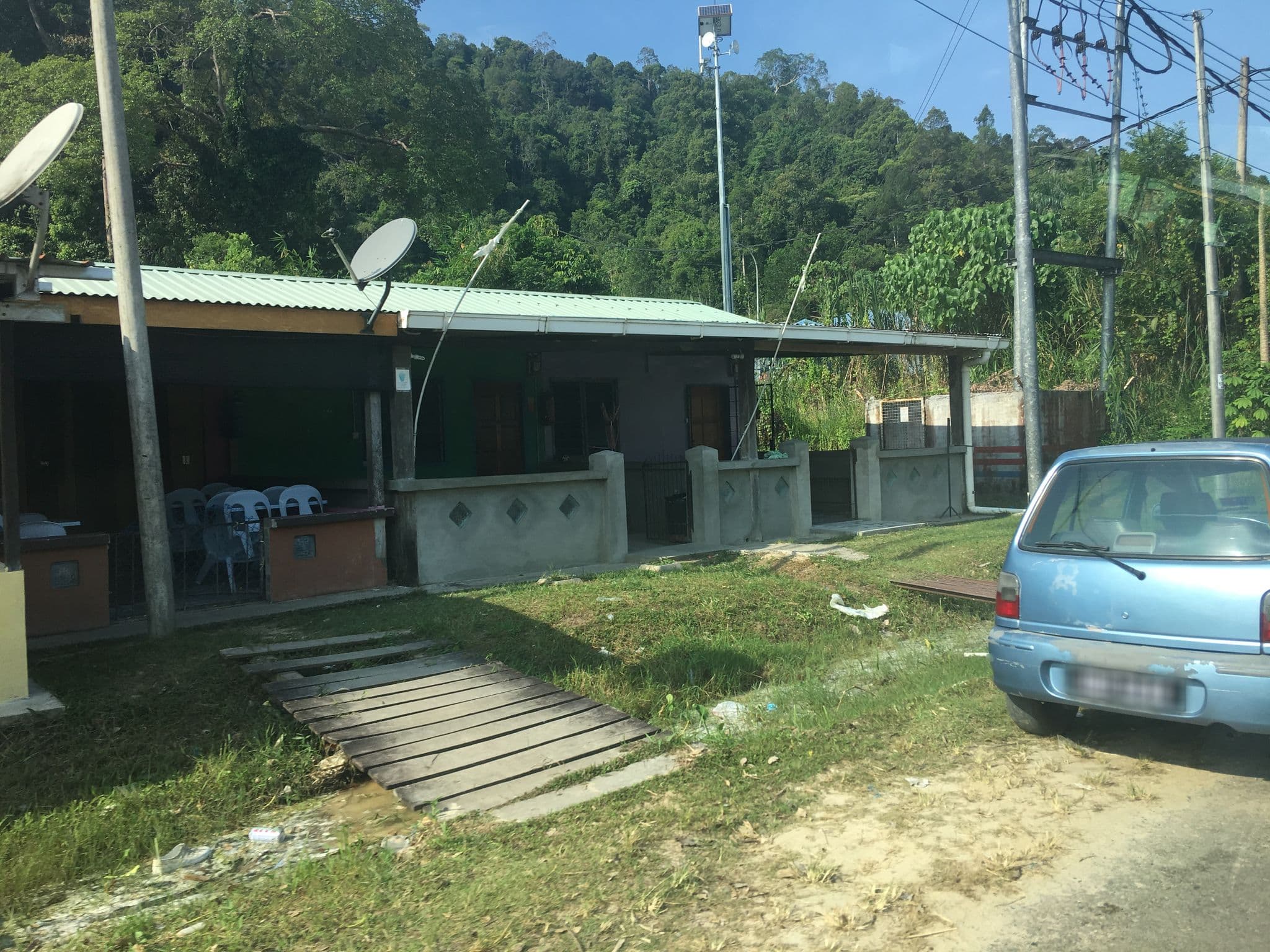 Street view near Bilit Adventure Lodge, Sandakan — © rustyb (CC BY-SA · Mapillary)