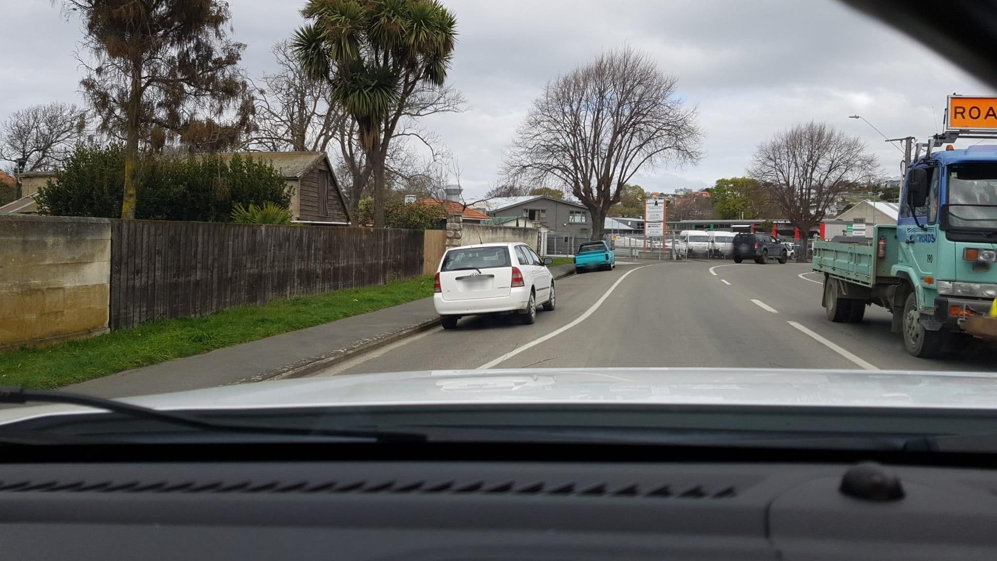 Street view near Omaru Creek Bed & Breakfast, Oamaru — © roadroid (CC BY-SA · Mapillary)