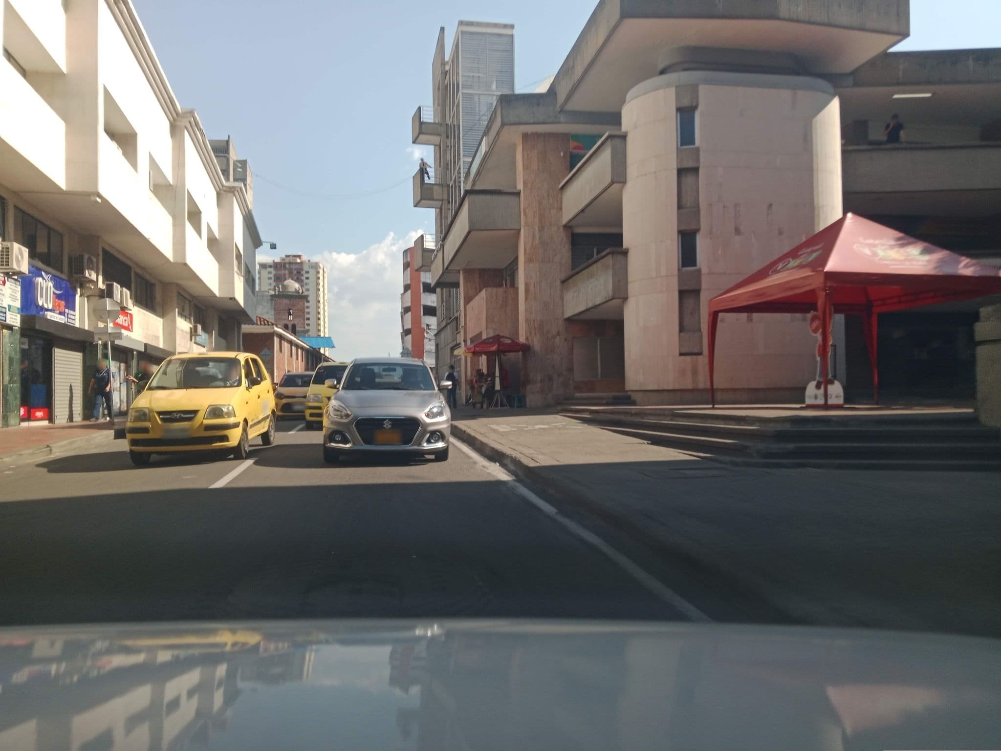 Street view near Hotel Imperial, Cali