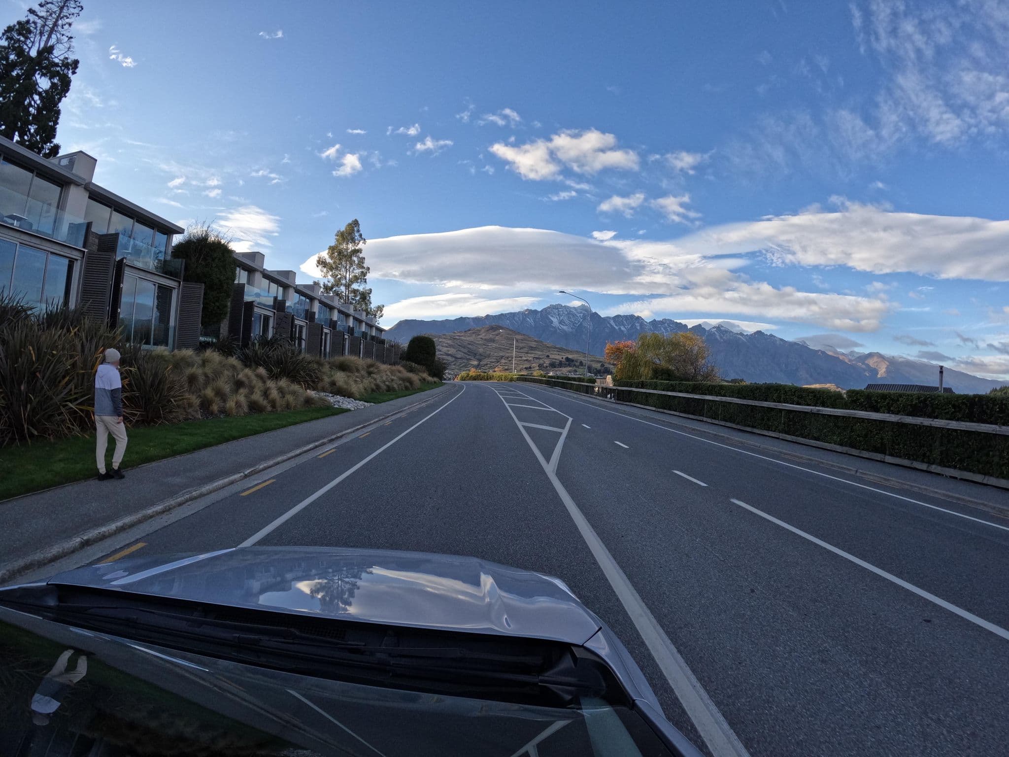 Street view near Swiss-Belsuites Pomanu, Queenstown — © skillsy (CC BY-SA · Mapillary)