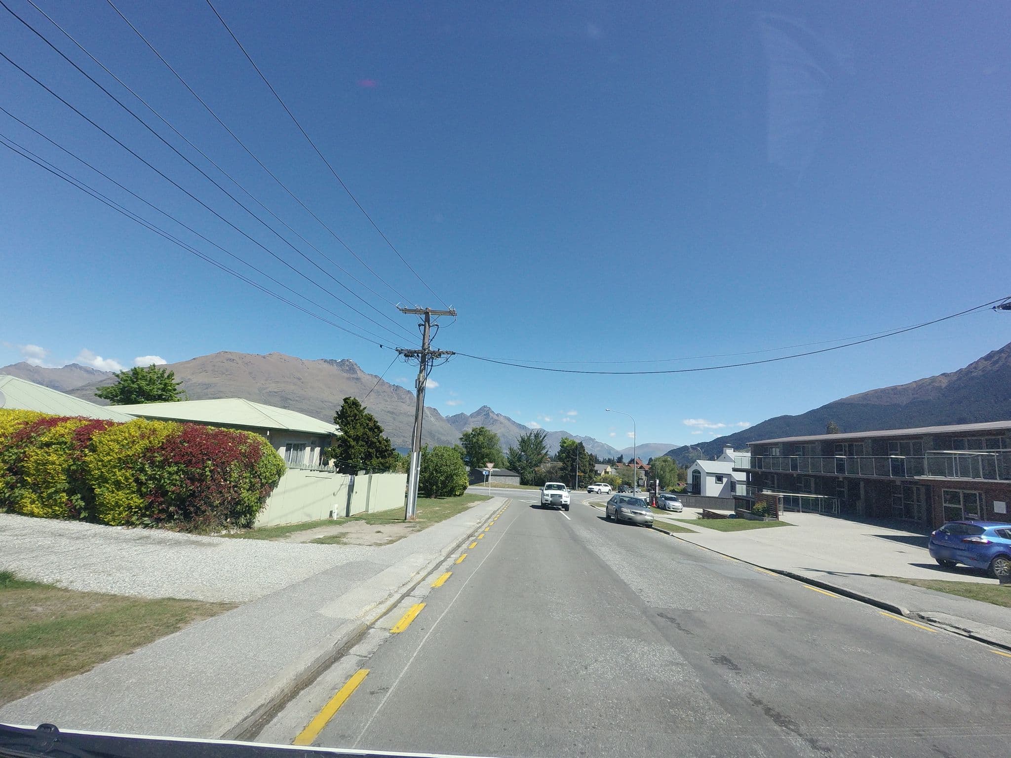 Street view near Chalet Queenstown B&B, Queenstown — © mishari (CC BY-SA · Mapillary)