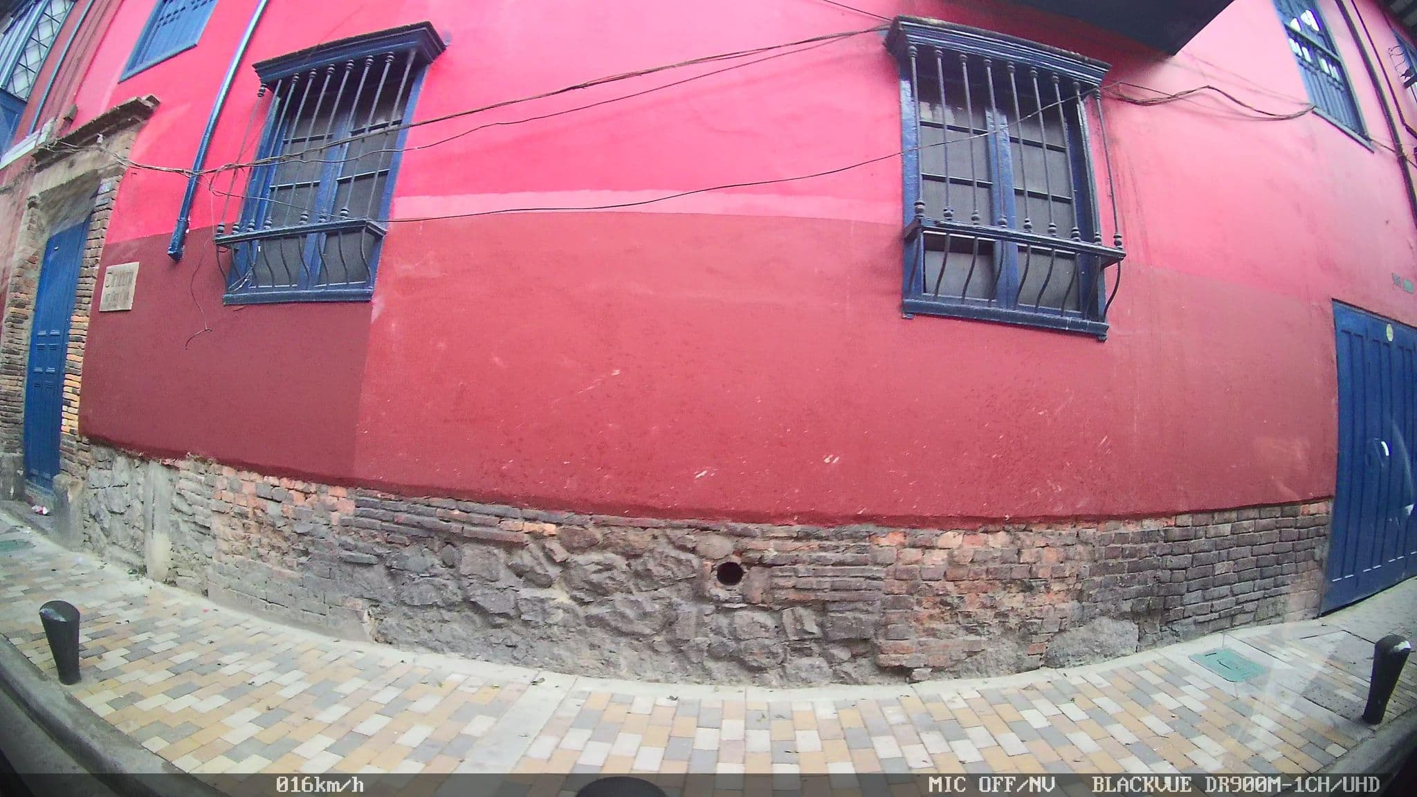 Street view near Zohar Hostel, Bogotá