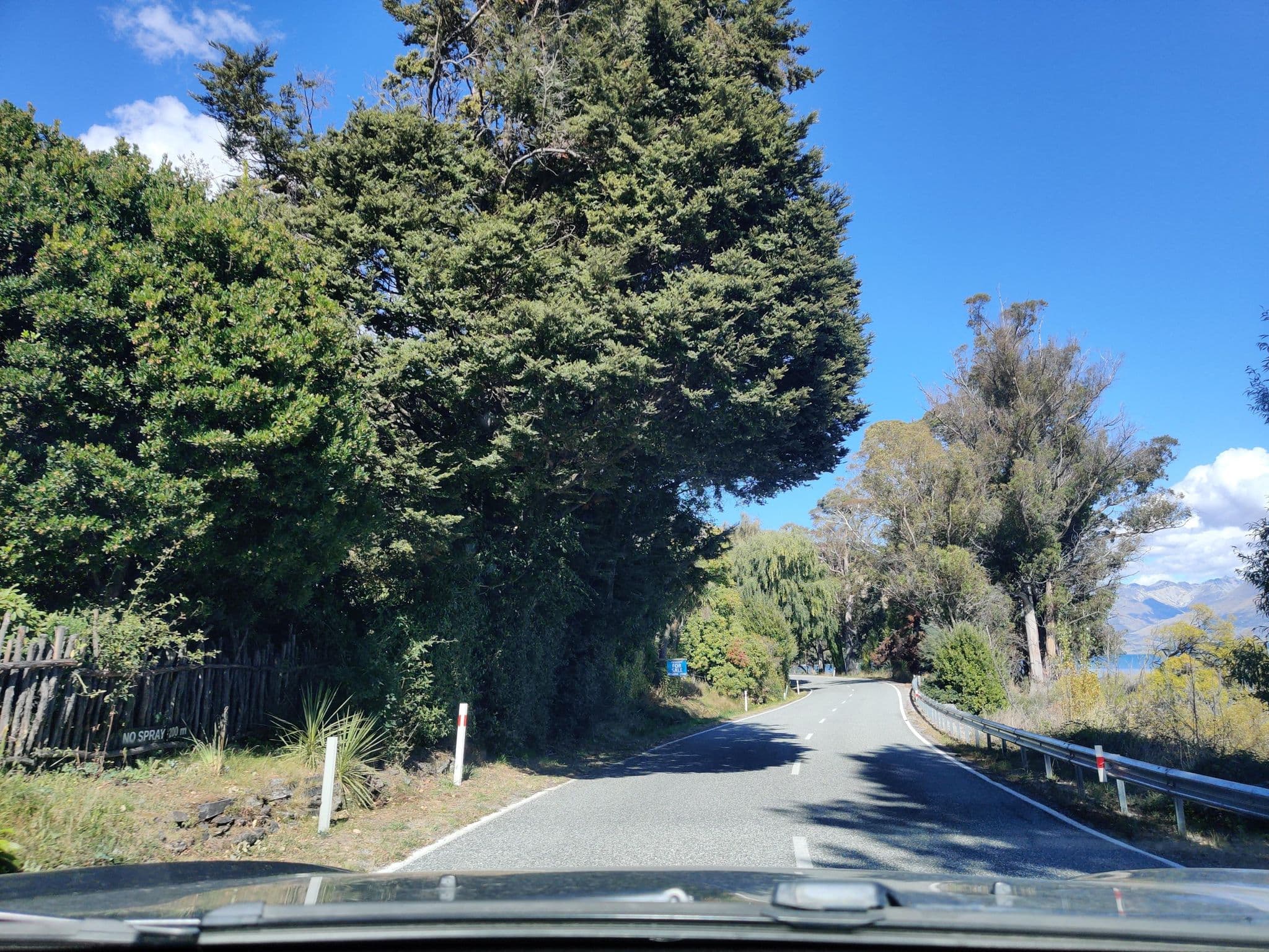 Street view near Little Paradise Lodge & Wild Dream Garden, Queenstown — © elphix (CC BY-SA · Mapillary)