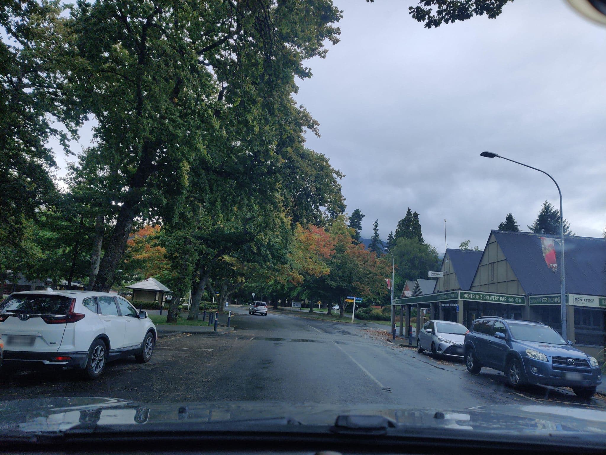 Street view near Cheltenham house B&B, Hanmer Springs — © elphix (CC BY-SA · Mapillary)