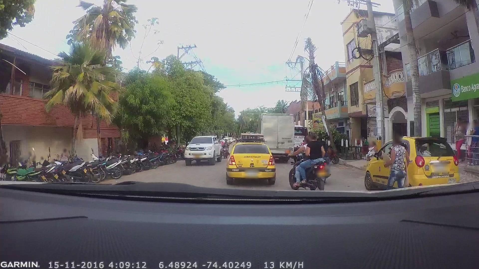Street view near Rio Palma, Puerto Berrío — © santi1708 (CC BY-SA · Mapillary)