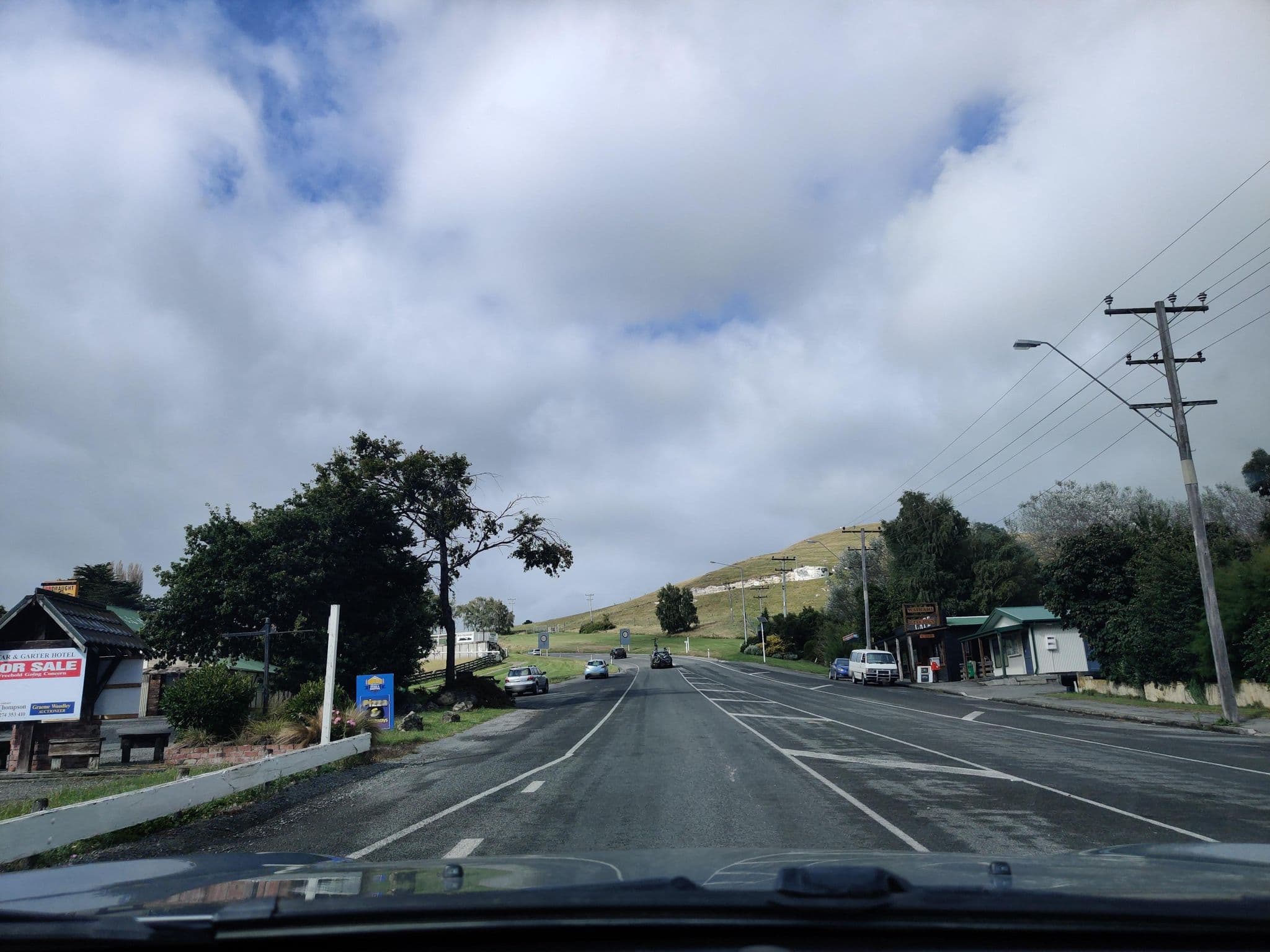 Street view near Star & Garter Hotel, Amberley — © elphix (CC BY-SA · Mapillary)