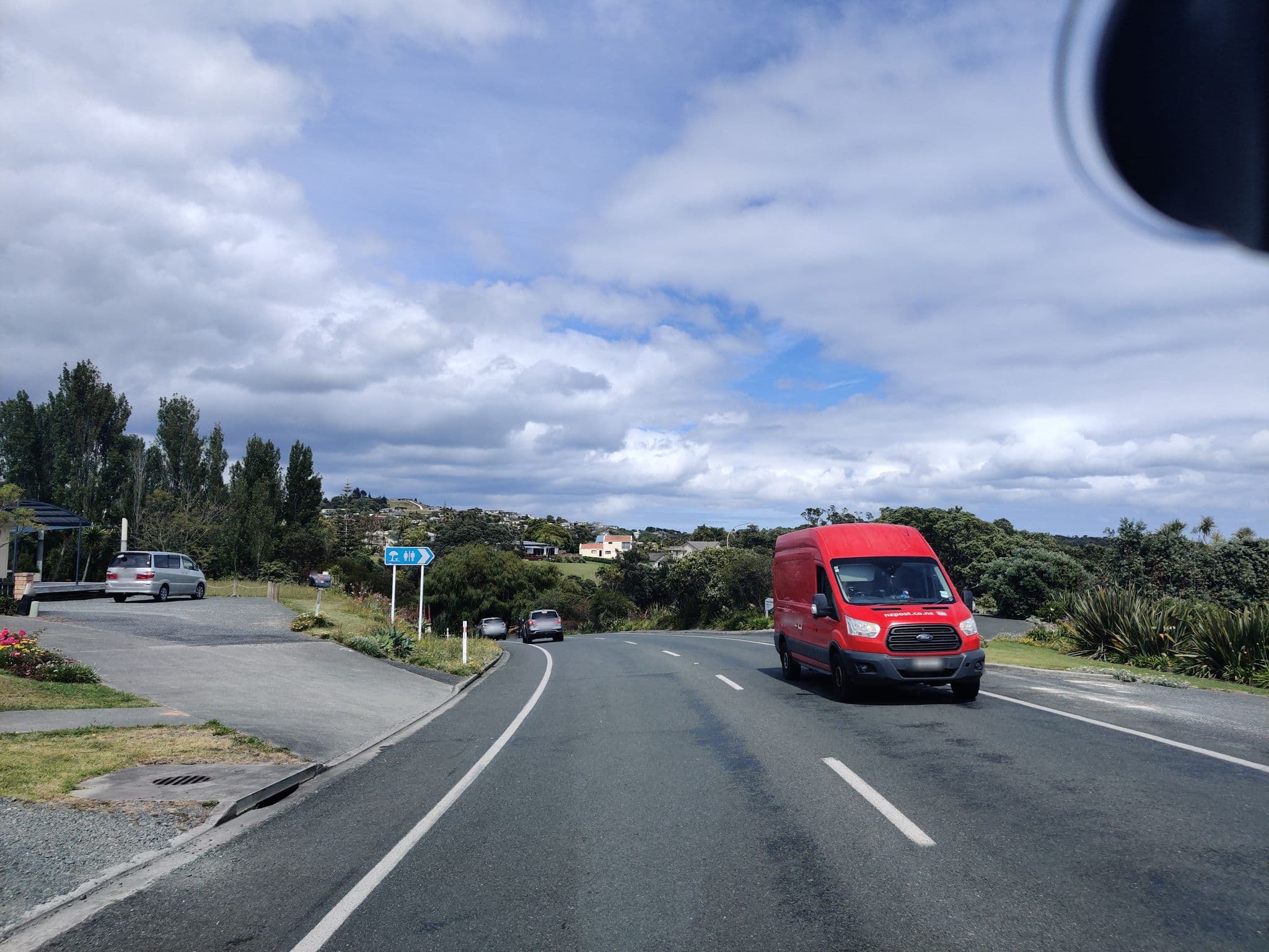 Street view near Beach Lodge, Cable Bay — © elphix (CC BY-SA · Mapillary)
