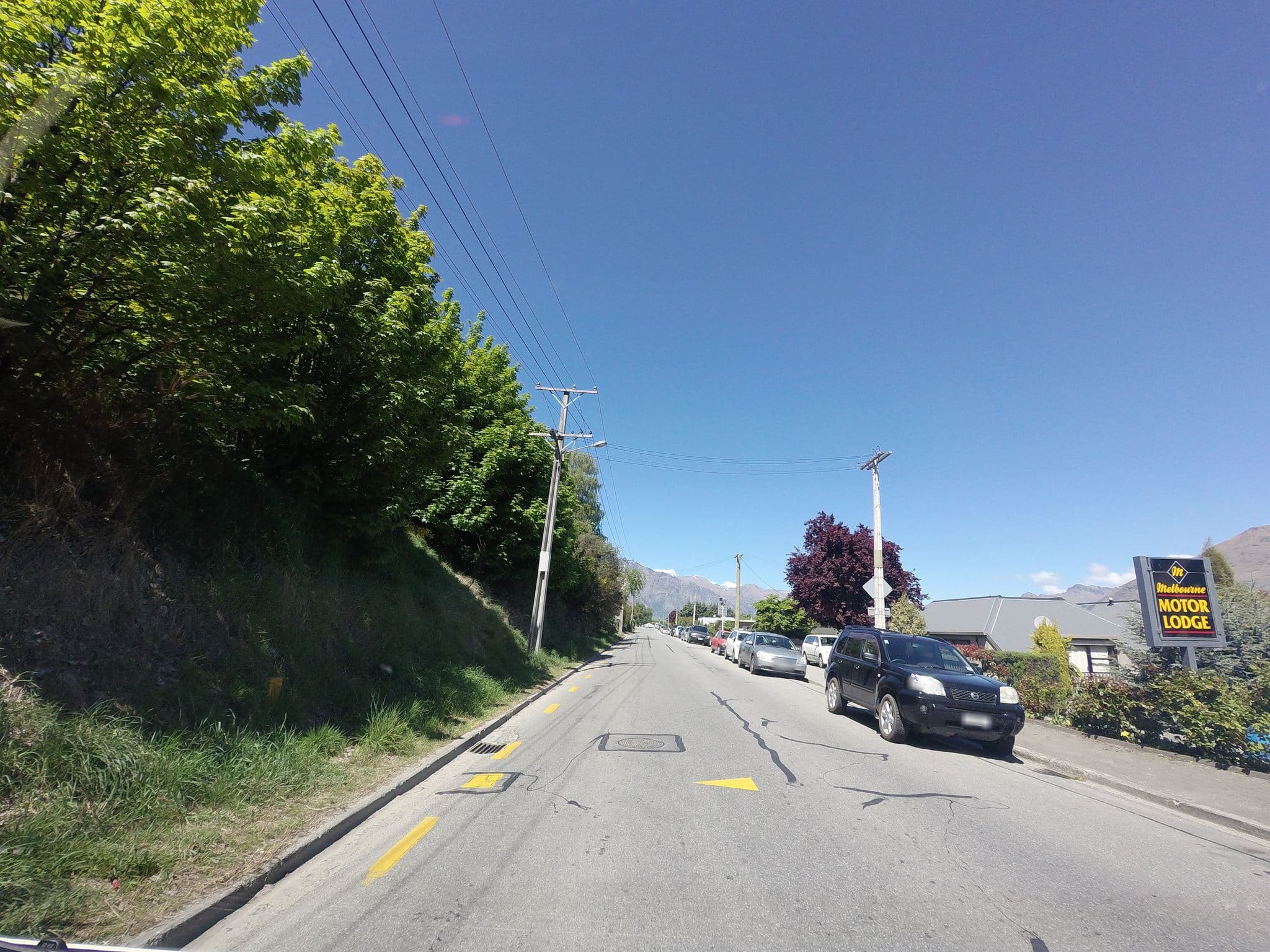Street view near Melbourne Guesthouse, Queenstown — © mishari (CC BY-SA · Mapillary)